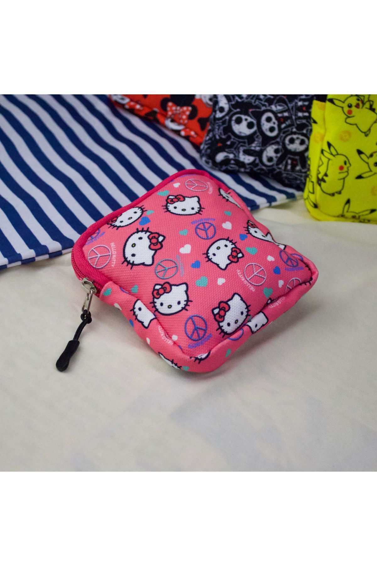 Pembe Hello Kitty Peace Kolaj Makyaj Çantası