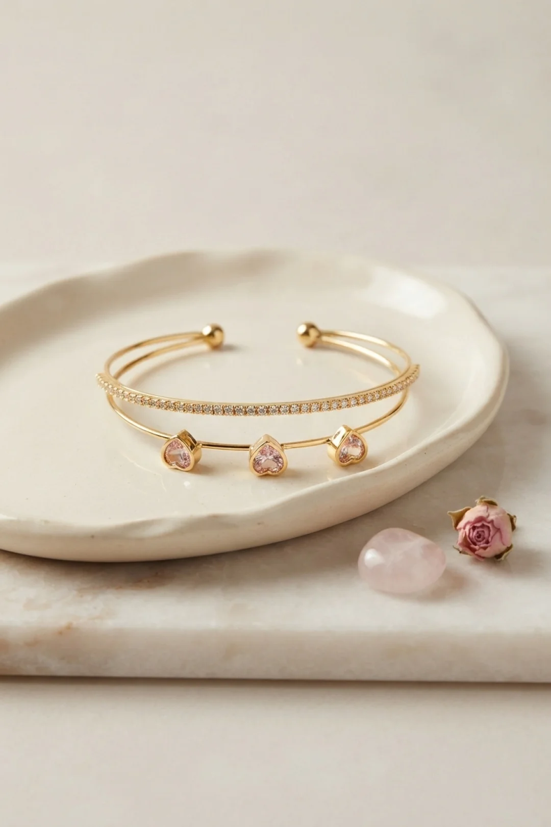 Pembe Kalp Model Zirkon Taşlı Gold Renk Kadın Bileklik TJ-BB8874 Pembe Kalp Model Zirkon Taşlı Gold Renk Kadın Bileklik TJ-BB8874