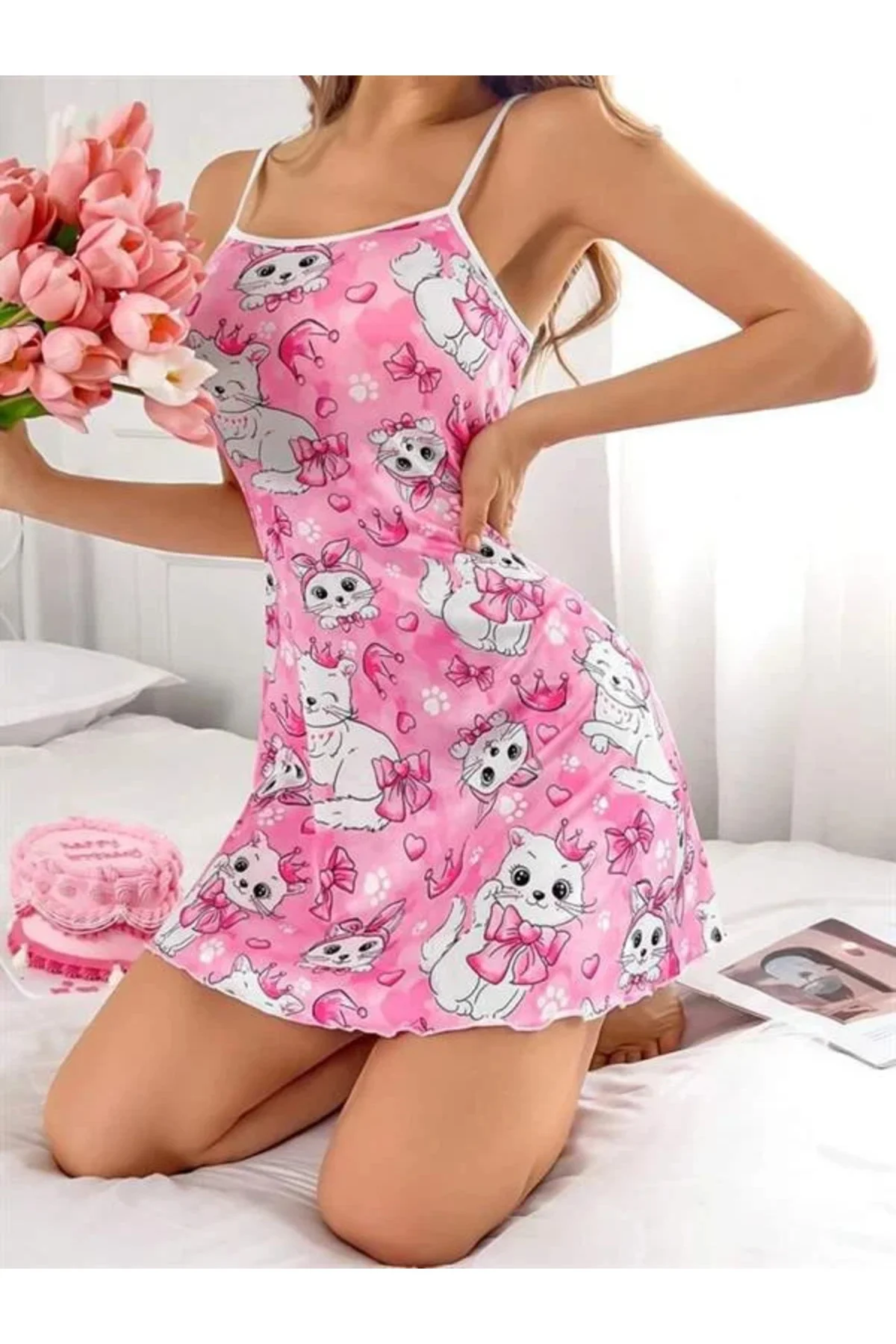 Pembe Kedi Desenli Gecelik