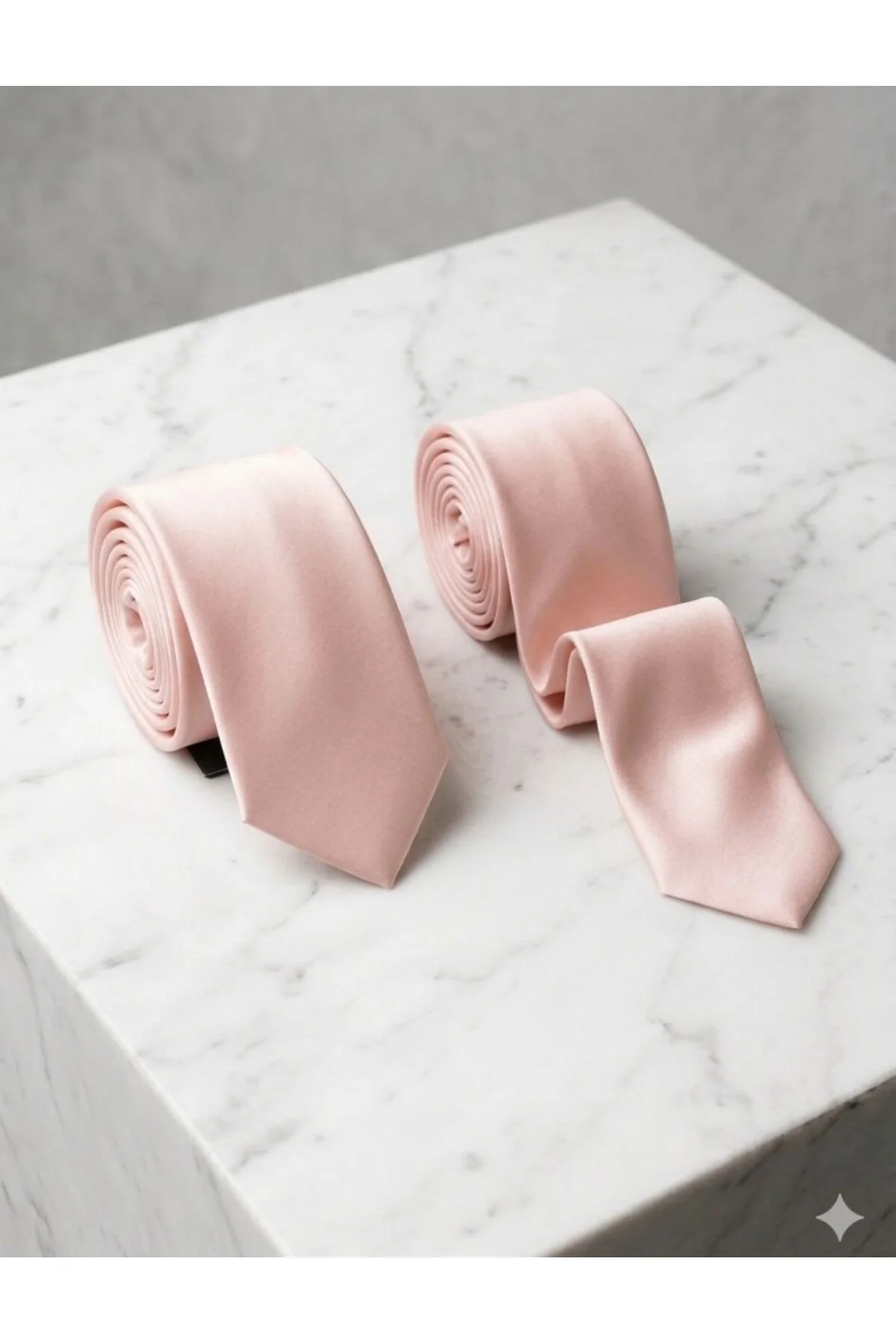 Pembe Kravat