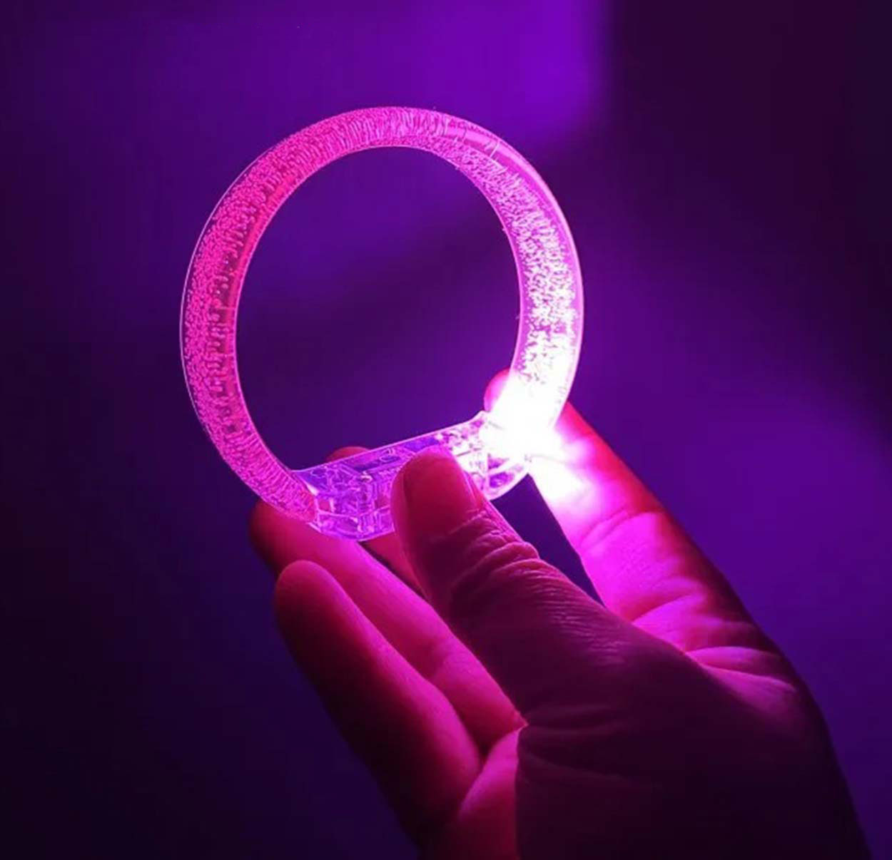 Pembe Led Işıklı Baskı Yapılabilen Pilli Bileklik Bilezik 1,5 cm Pembe Led Işıklı Baskı Yapılabilen Pilli Bileklik Bilezik 1,5 cm