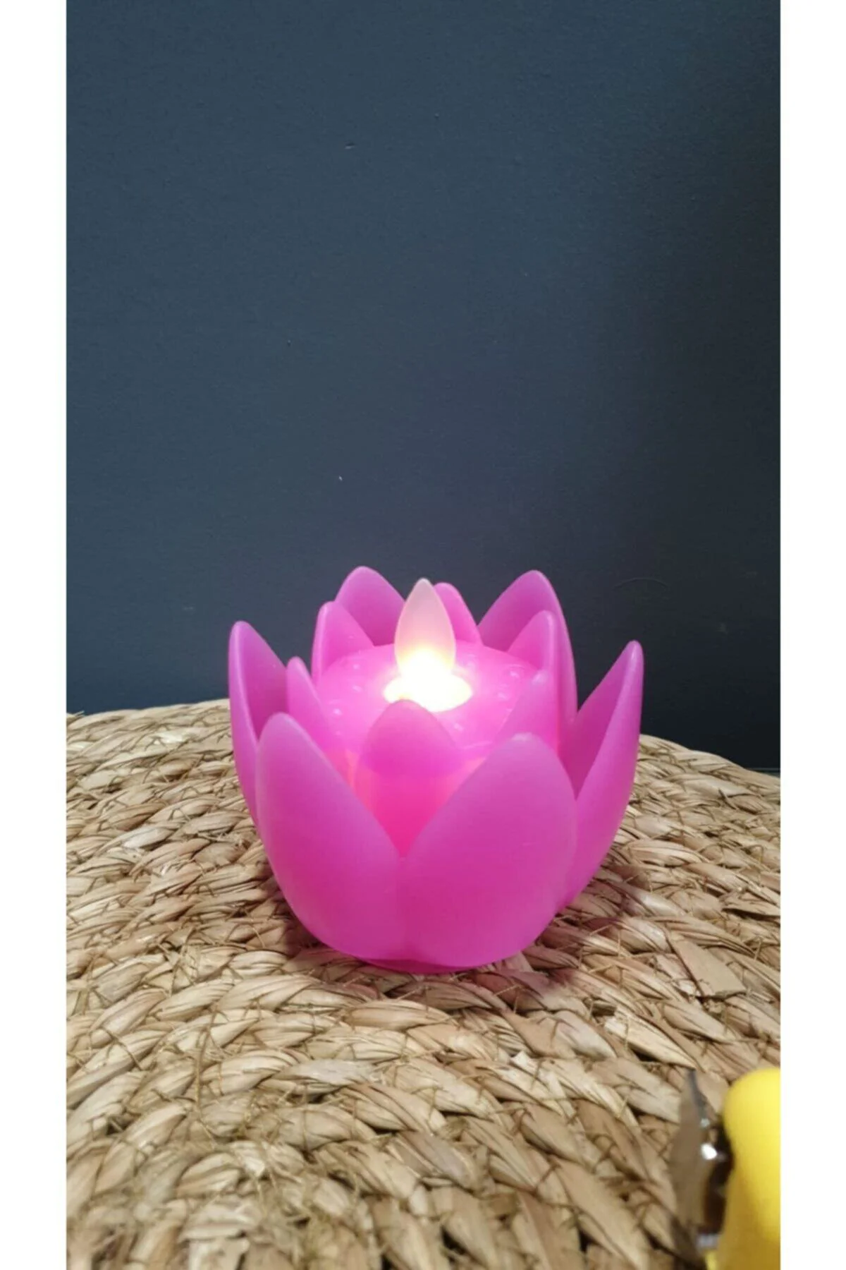 Pembe Led Işıklı Çiçek Mum