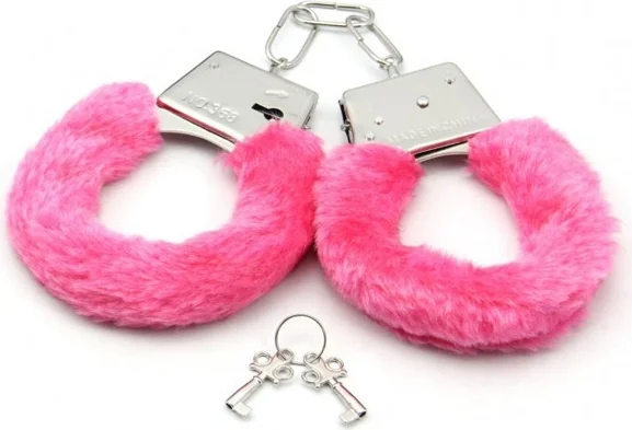 Pembe Peluş Kelepçe – Rahat ve Şık Aksesuar Pembe Peluş Kelepçe – Rahat ve Şık Aksesuar