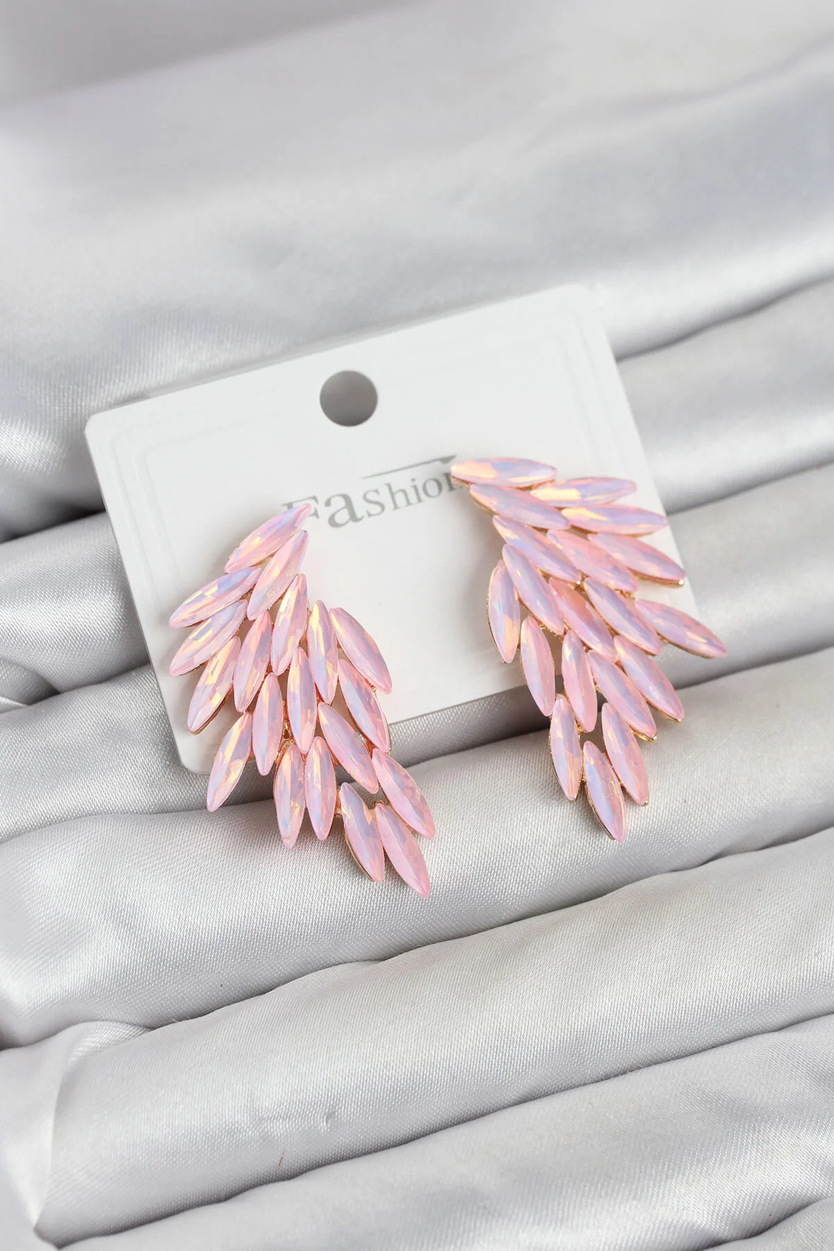 Pembe Renk Kristal Taşlı Kanat Küpe
