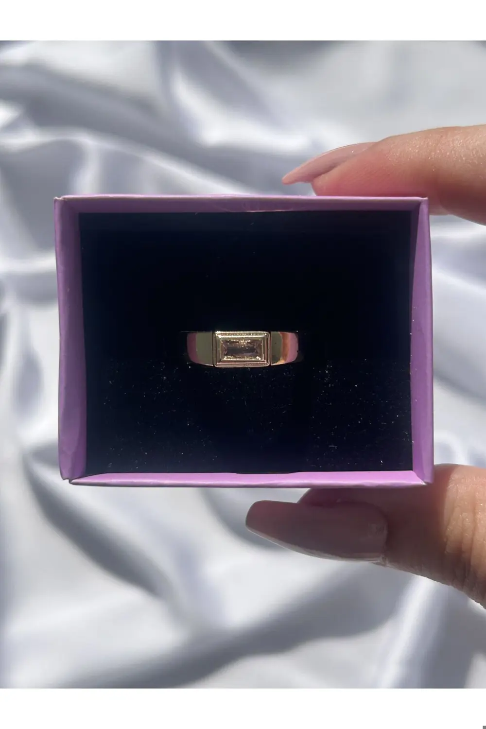 Atelier Emine Pembe Taşlı Retro Yüzük