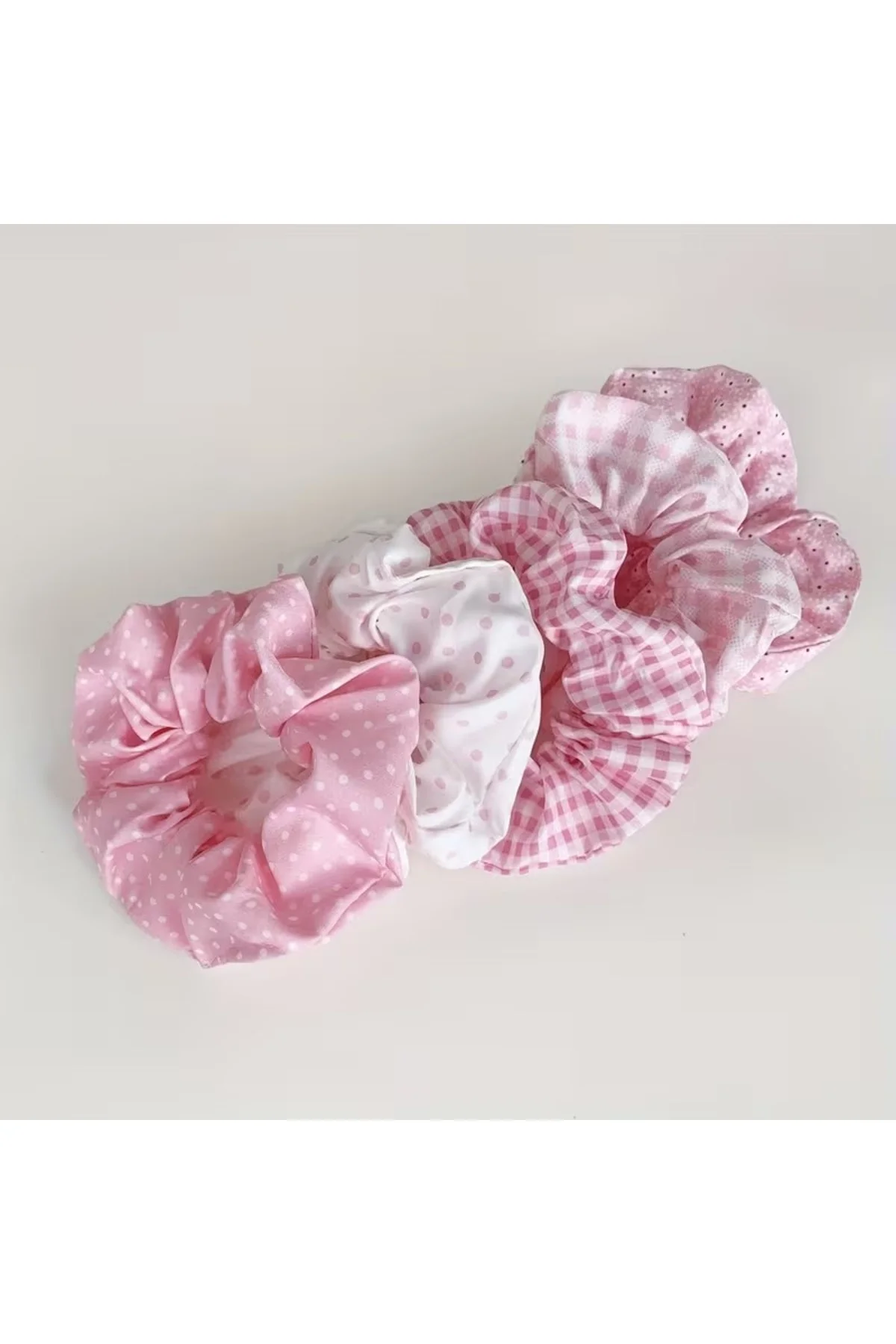 Pembe Tonlarında Puantiyeli ve Ekoseli Kumaş Toka Seti, Sevimli ve Şık Lastikli Scrunchie Saç Tokası - Görsel 4