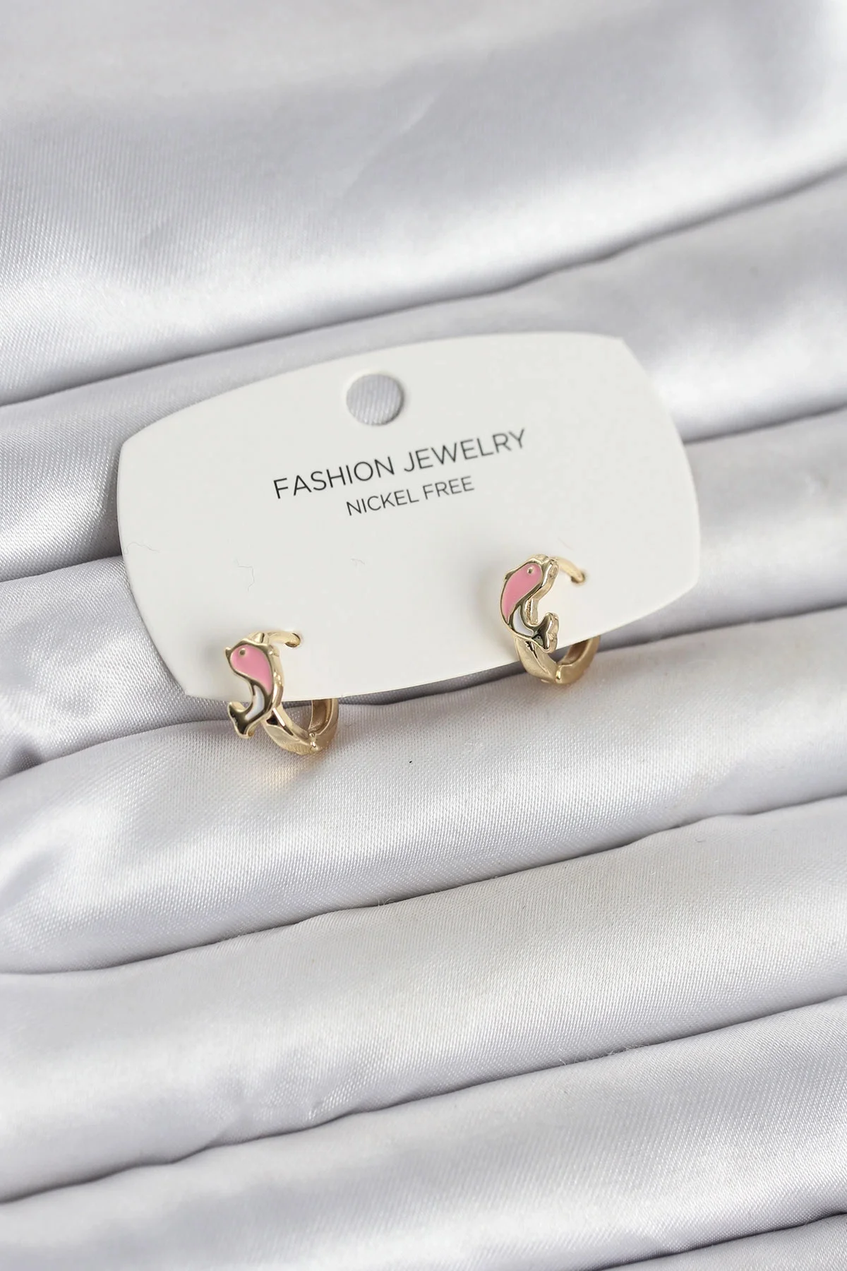 Pembe Yunus Balığı Model Gold Renk Pirinç Çocuk Küpe Pembe Yunus Balığı Model Gold Renk Pirinç Çocuk Küpe