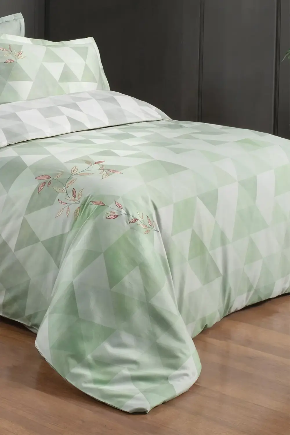 Peonia Yeşil Çift Kişilik %100 Pamuk Saten "233 TC" Nevresim Takı