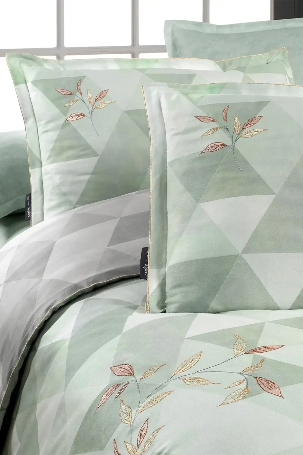 Peonia Yeşil Çift Kişilik %100 Pamuk Saten "233 TC" Nevresim Takı