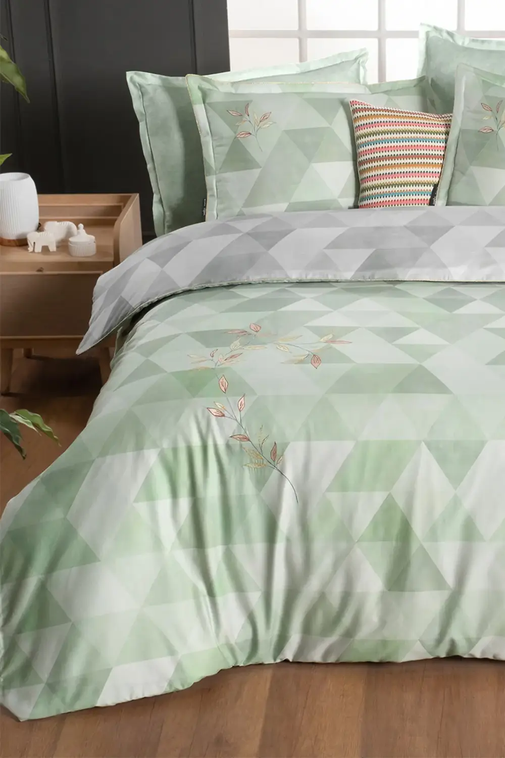 Peonia Yeşil Çift Kişilik %100 Pamuk Saten "233 TC" Nevresim Takı