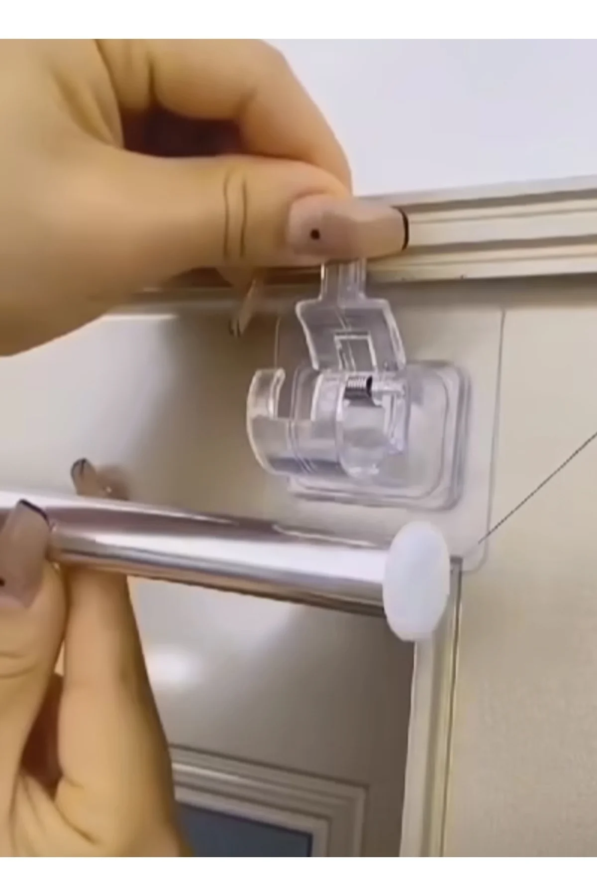 Perde Çubuğu Braketi Kendinden Yapışkanlı Boru Tutucu 2 Adet