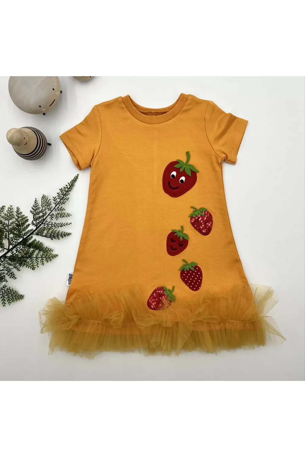 Petli Çilekler Nakışlı Eteği Fırfırlı Jile Kız Çocuk Elbisesi Tur