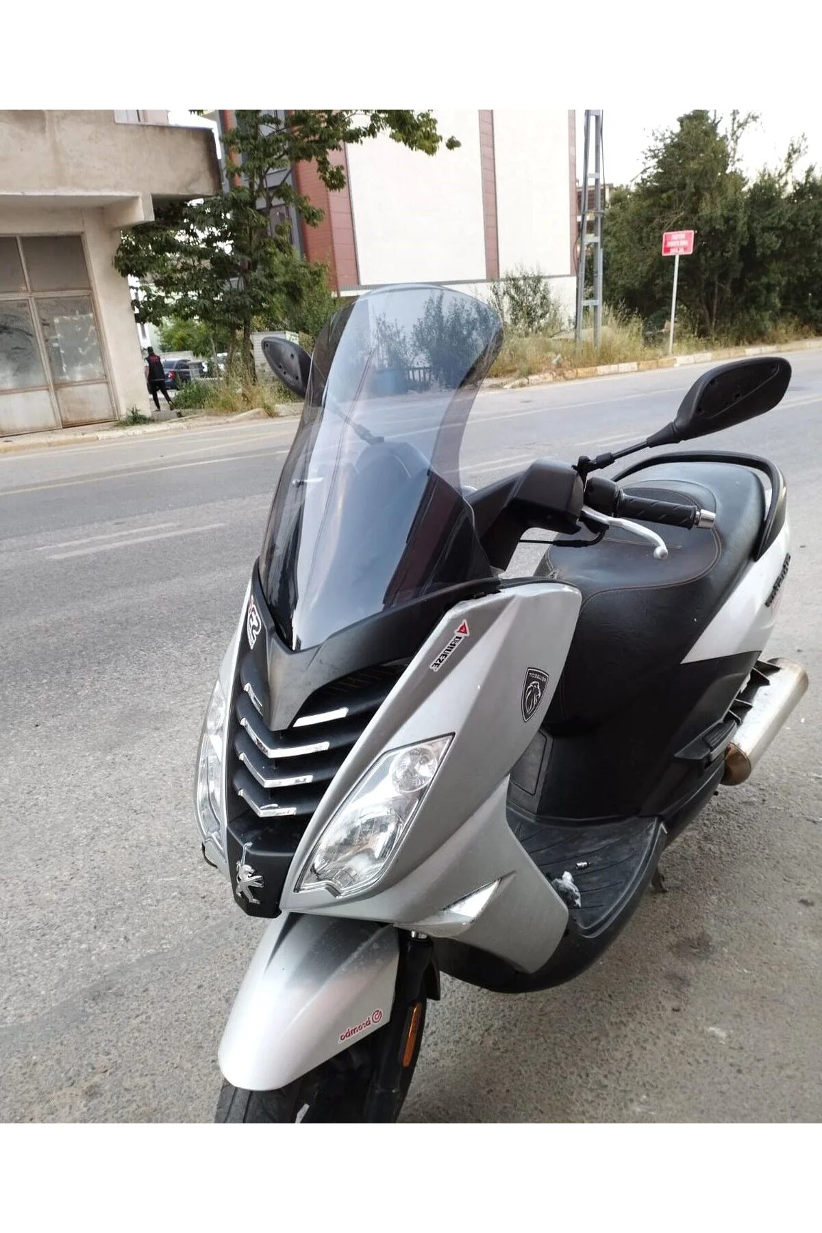 Peugeot Citystar 200 Ön Cam 2017-2018 Model 56cm Füme Renkli 4mm 