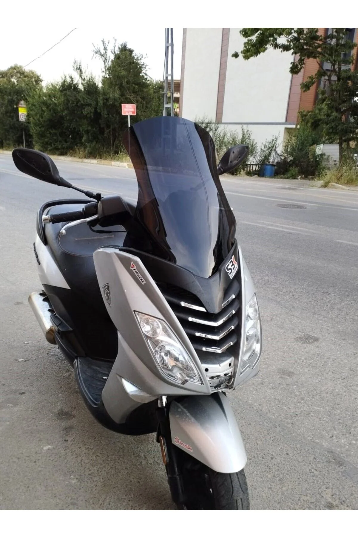 Peugeot Citystar 200 Ön Cam 2017-2018 Model 56cm Siyah Renkli 4mm
