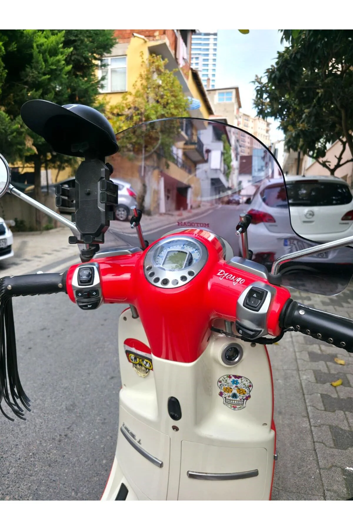 Peugeot Django Ön Cam 2017-2026 Model 39cm Füme Renkli 4mm Elcikli APARATSIZ