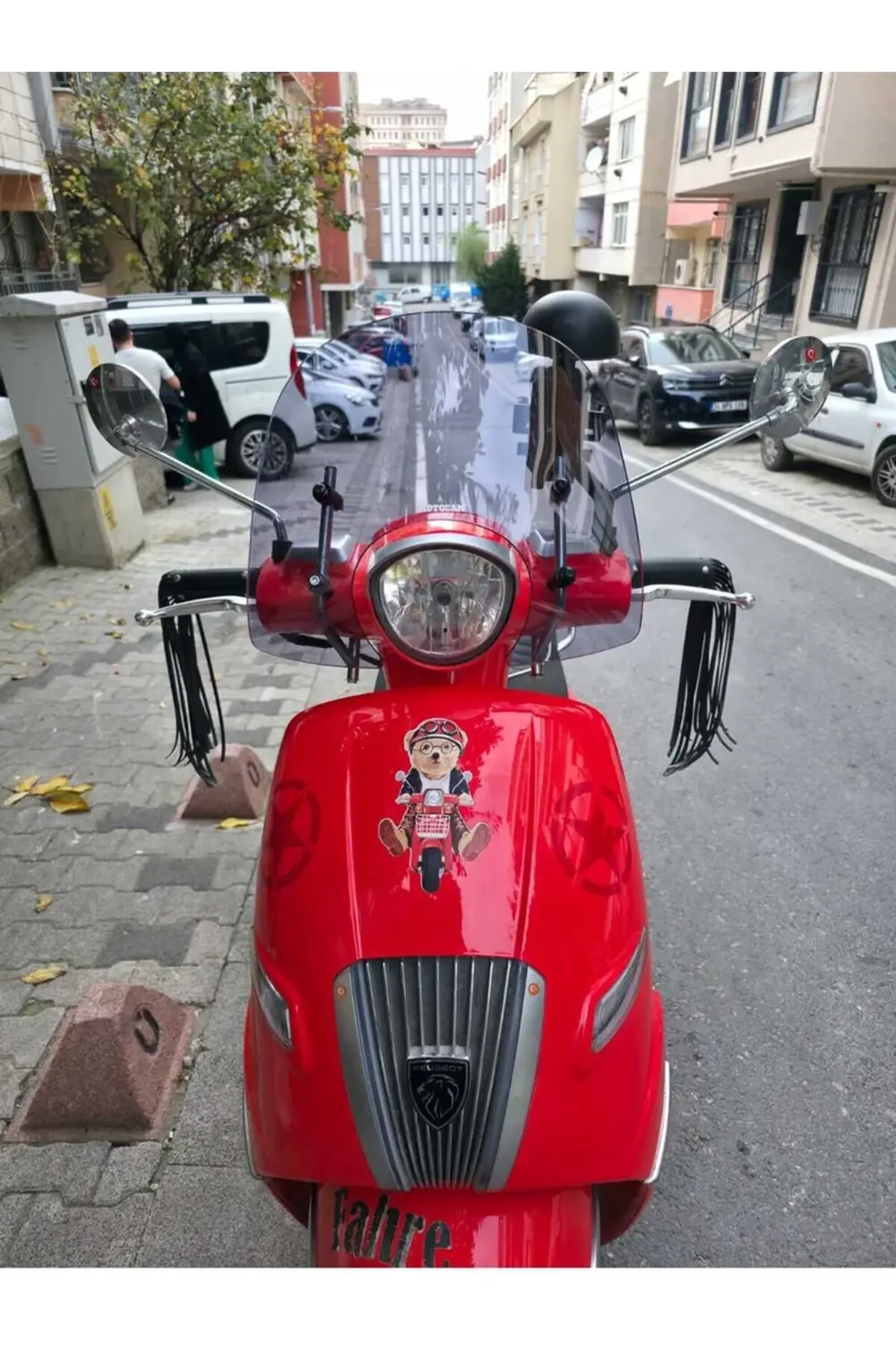 Peugeot Django Ön Cam 2017-2025 Model 37cm Siyah Renkli 4mm APARA