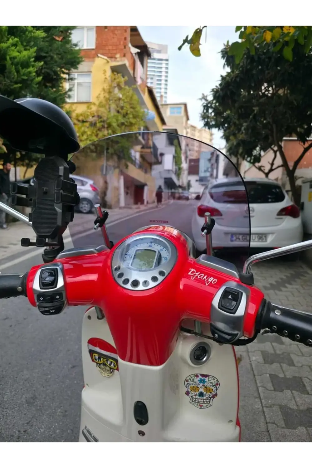 Peugeot Django Ön Cam 2017-2025 Model 37cm Siyah Renkli 4mm APARA