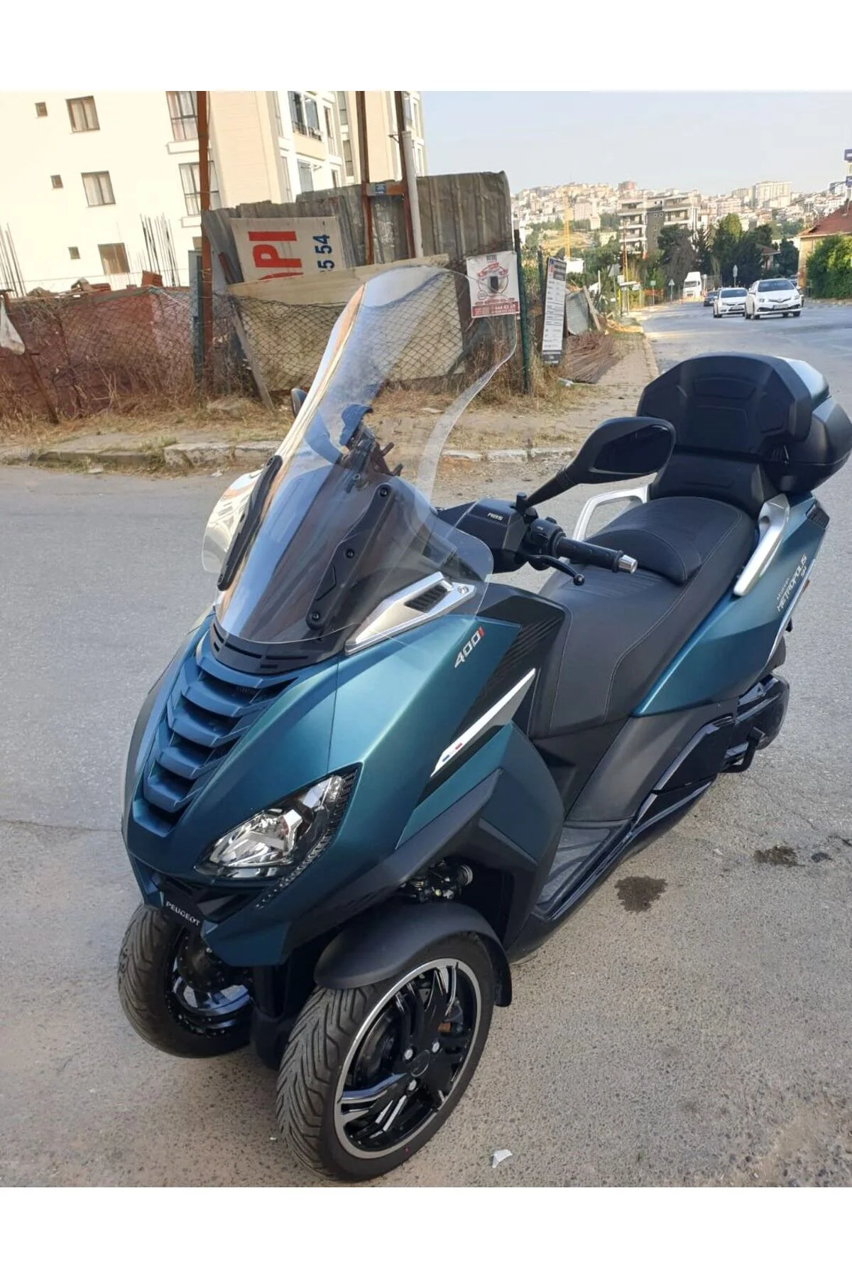 Peugeot Metropolis SW 400 Ön Cam 2021-2026 Model 68cm Şeffaf Renk