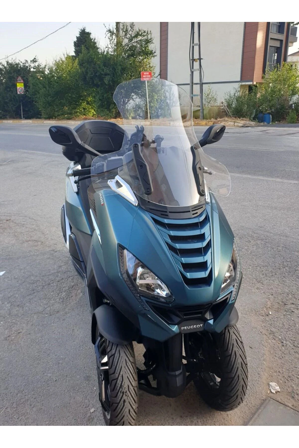 Peugeot Metropolis SW 400 Ön Cam 2021-2026 Model 68cm Şeffaf Renk