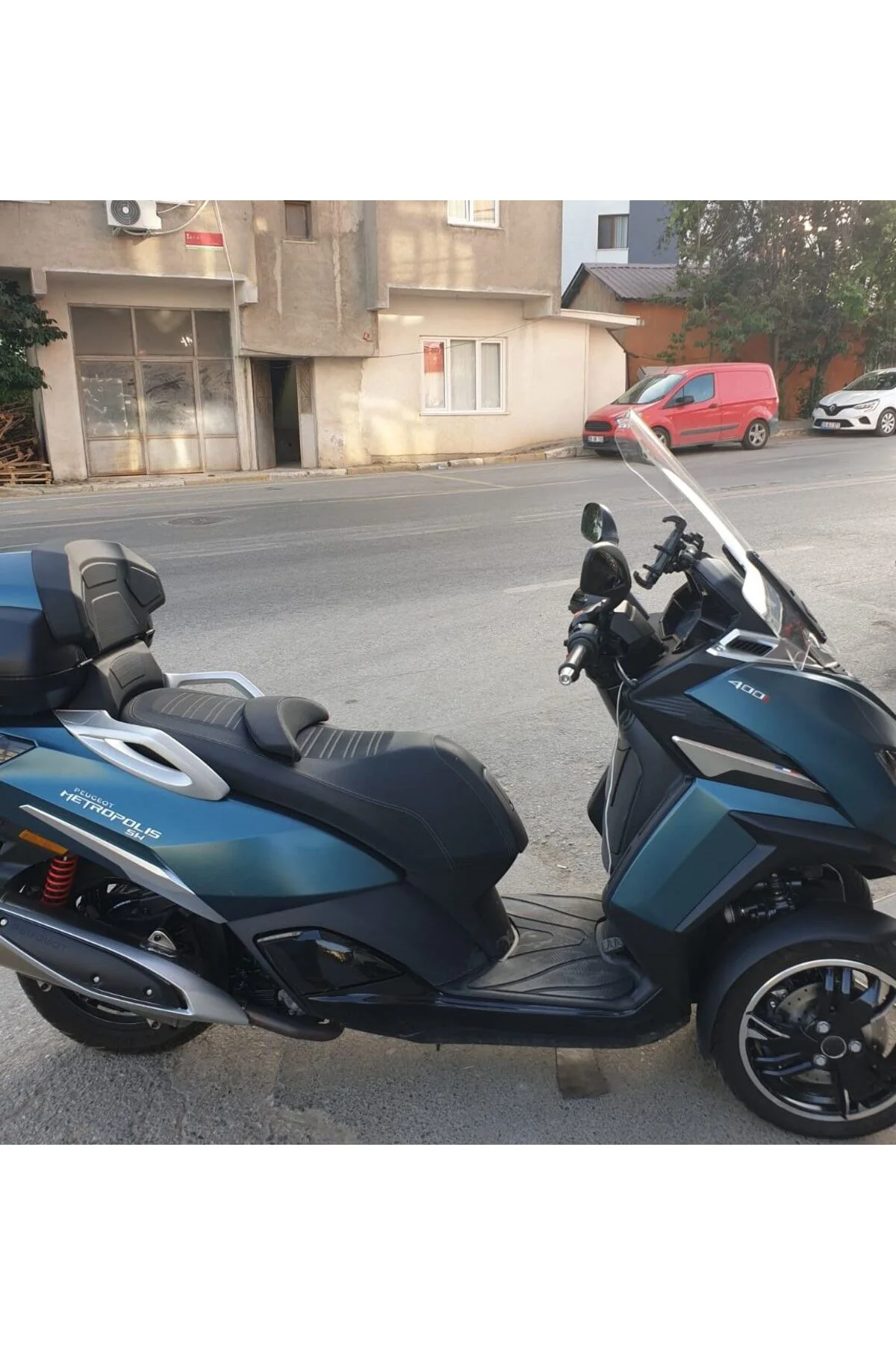 Peugeot Metropolis SW 400 Ön Cam 2021-2026 Model 68cm Şeffaf Renk