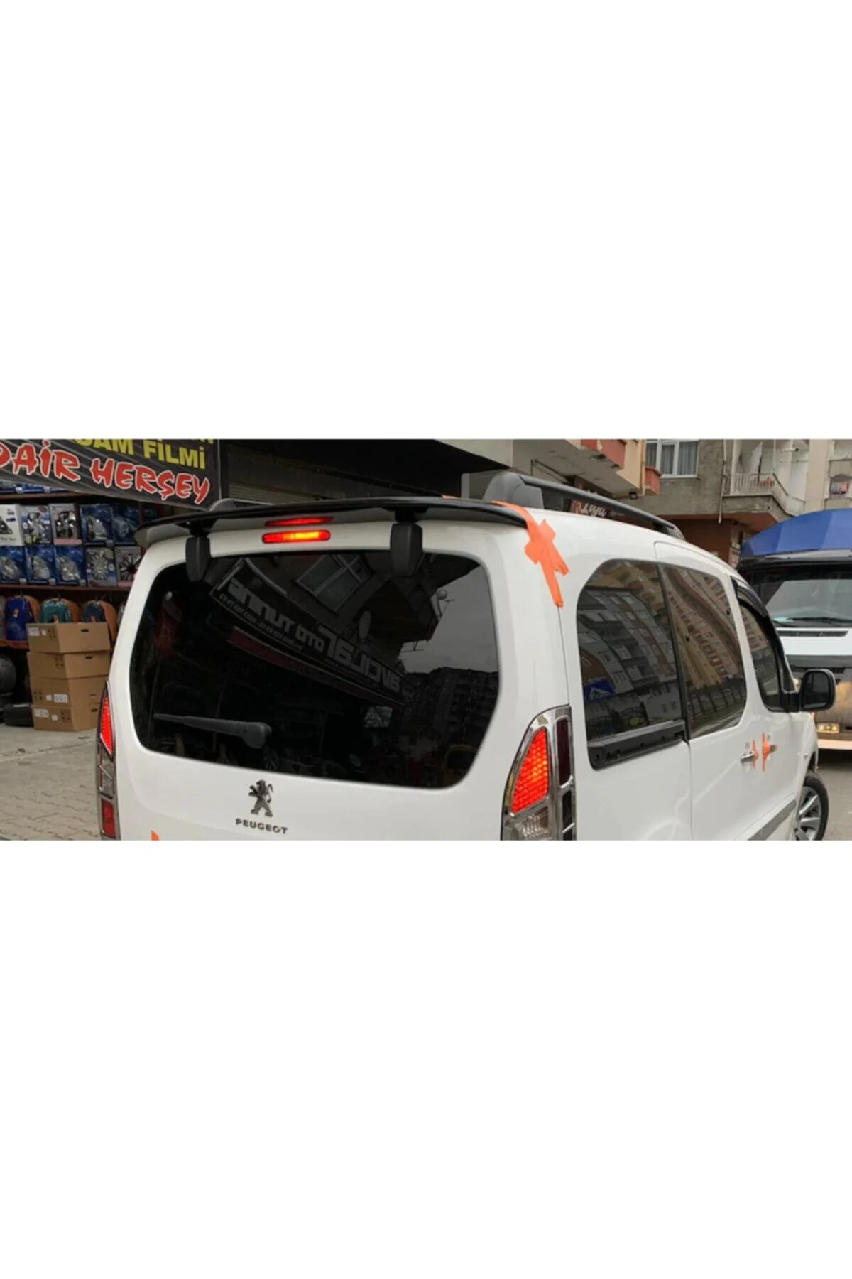 Peugeot Partner Tepee 2009-2018 Siyah Spoiler
