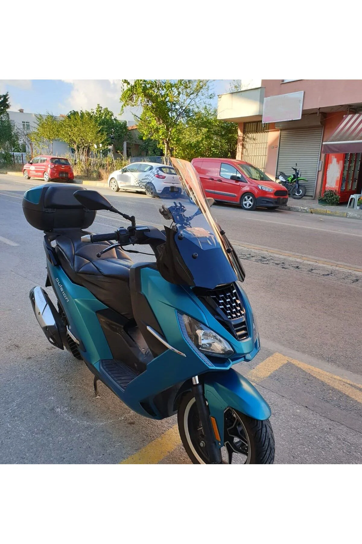 Peugeot Pulsion 125 Ön Cam 2022-2026 Model 68cm Şeffaf Renkli 4mm UZUN