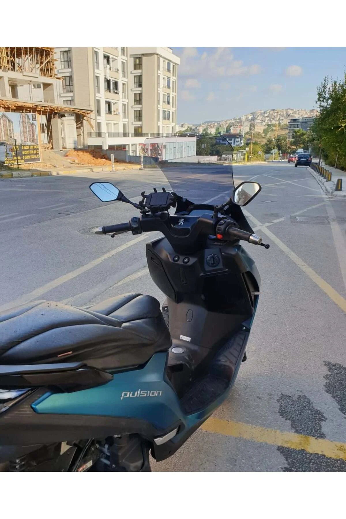 Peugeot Pulsion 125 Ön Cam 2022-2026 Model 68cm Füme Renkli 4mm U