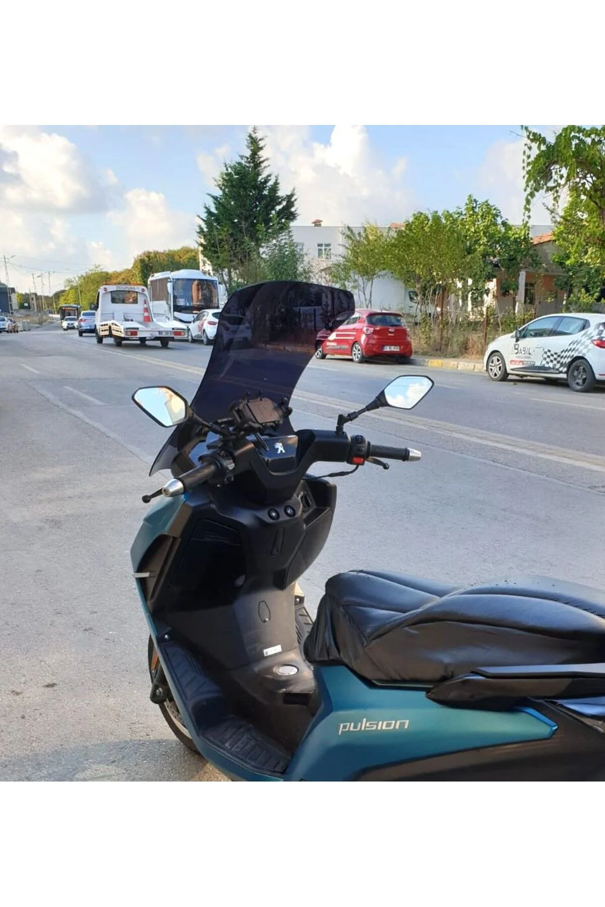 Peugeot Pulsion 125 Ön Cam 2022-2026 Model 68cm Siyah Renkli 4mm UZUN