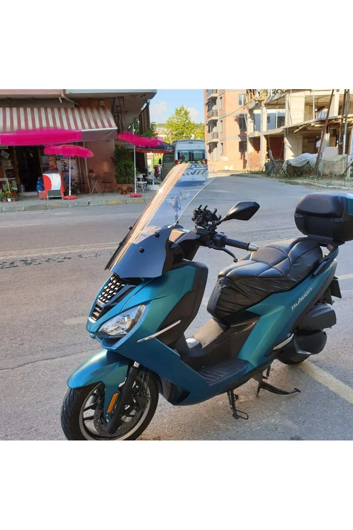 Peugeot Pulsion 125 Ön Cam 2022-2026 Model 68cm Şeffaf Renkli 4mm UZUN