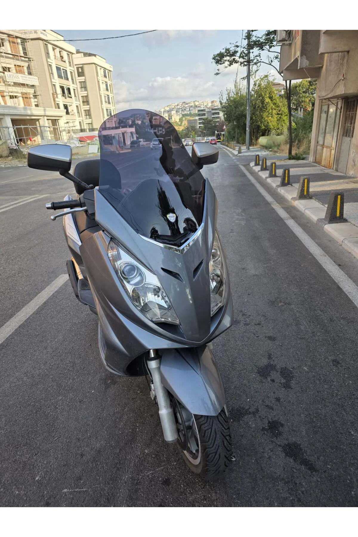 Peugeot Satelis Ön Cam 2006-2014 Model 63cm Siyah Renkli 4mm