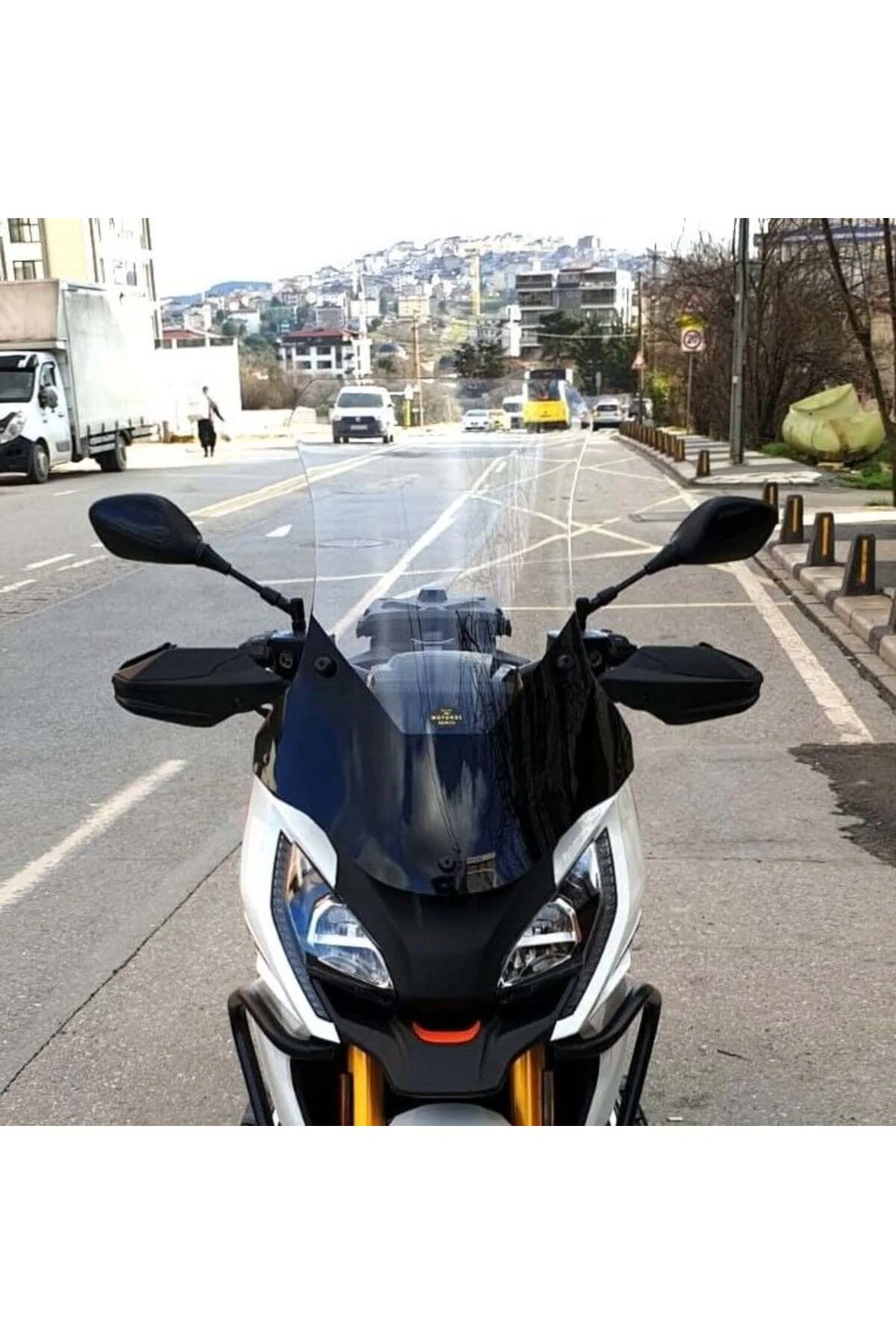 Peugeot XP 400 Ön Cam 2023-2026 Model 61cm Şeffaf Renkli 4mm ORTA