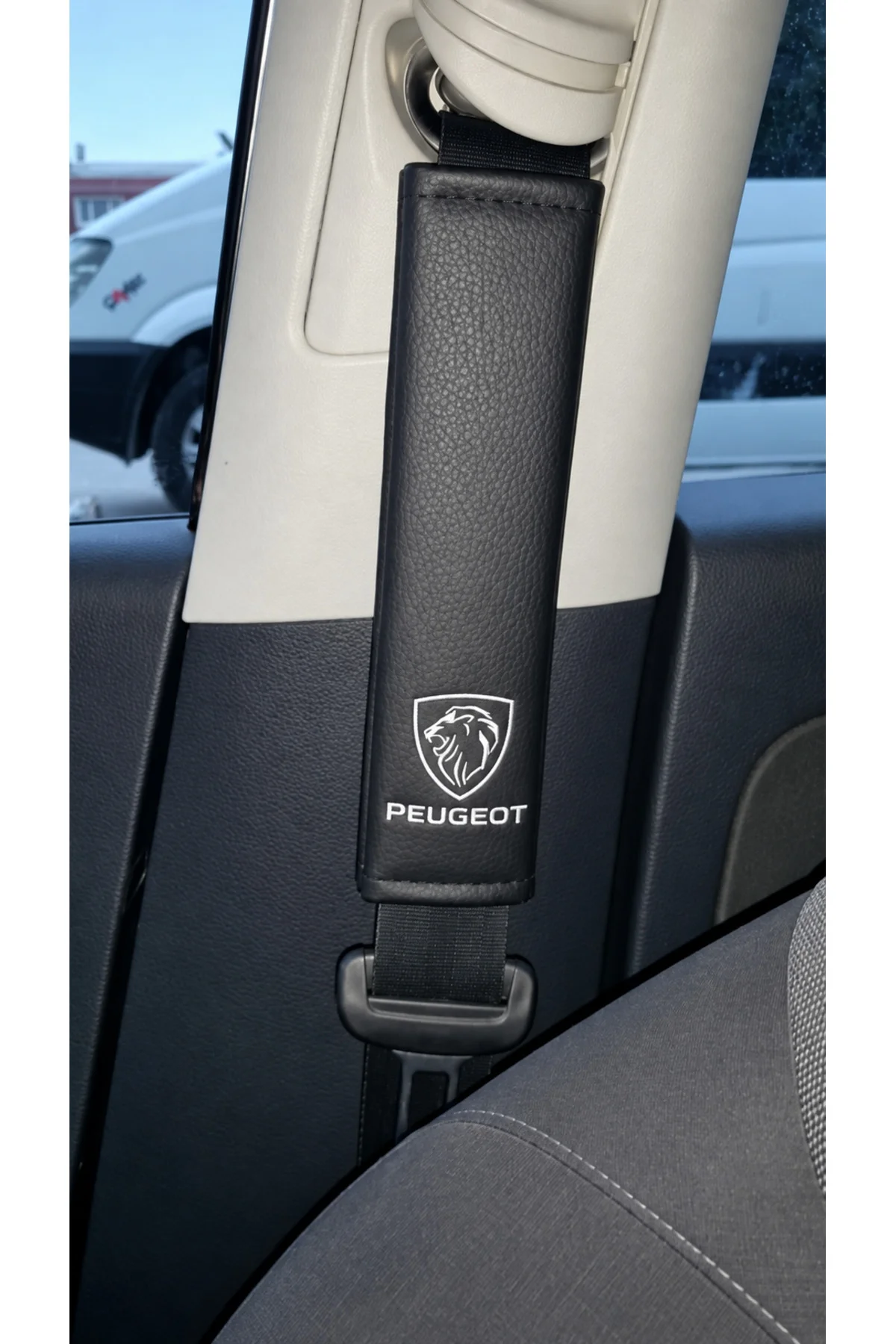 Peugeot Yeni Logo Yastık Ve Kemer Pedi 2 Li Set Peugeot Yeni Logo Yastık Ve Kemer Pedi 2 Li Set - Görsel 3