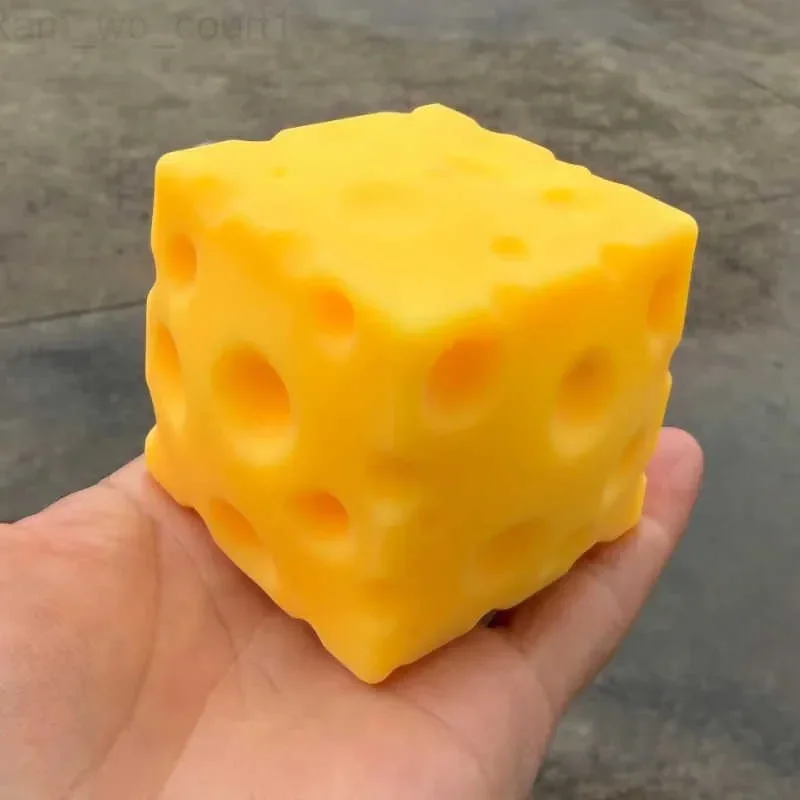 Peynir Squish Cheese Sukuşi Oyuncak Yumuşak Sıkılabilir Squishy - 1 Adet