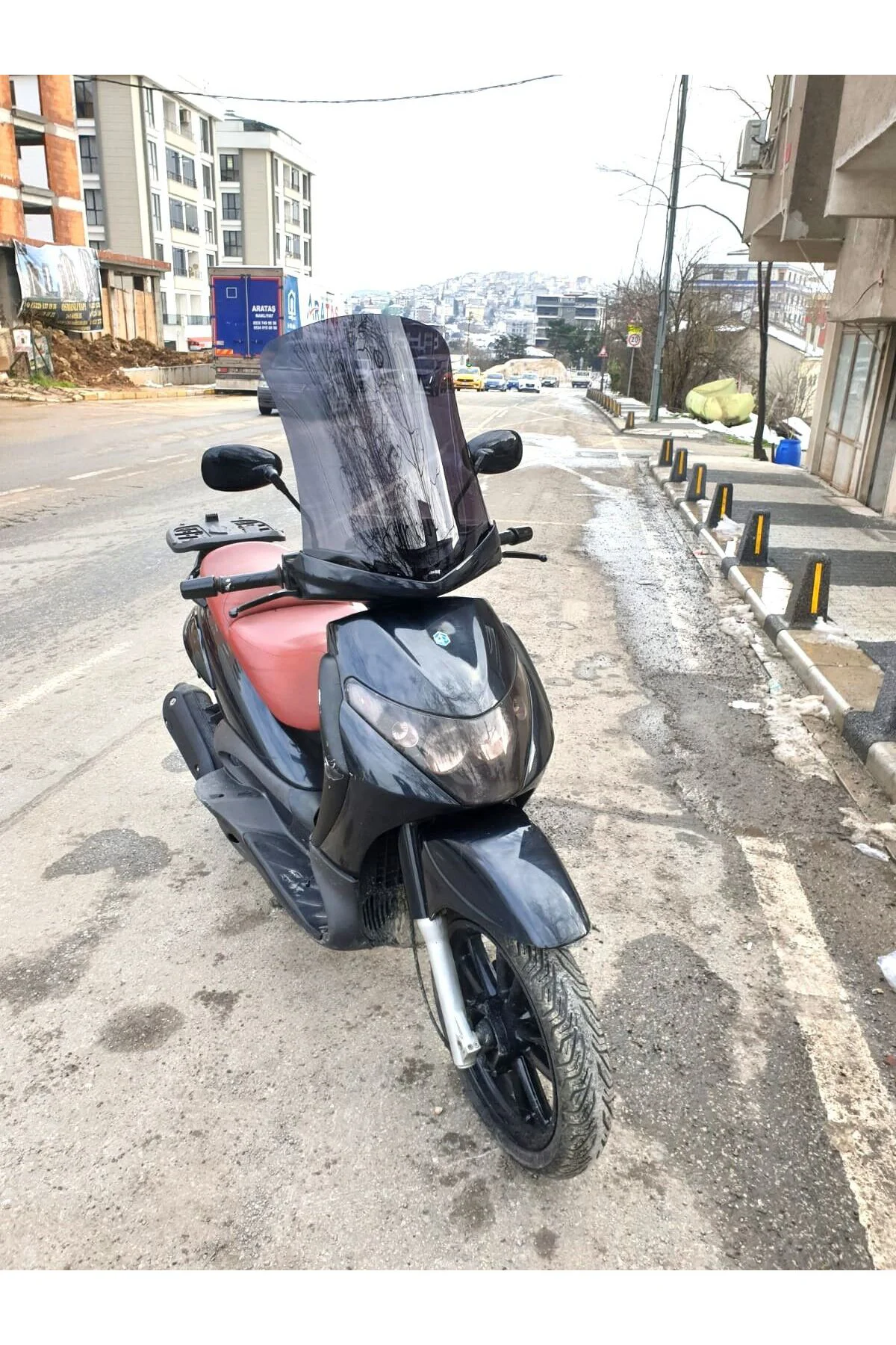 Piaggio Beverly 250 Ön Cam 2005-2007 Model 53cm Siyah Renkli 4mm 