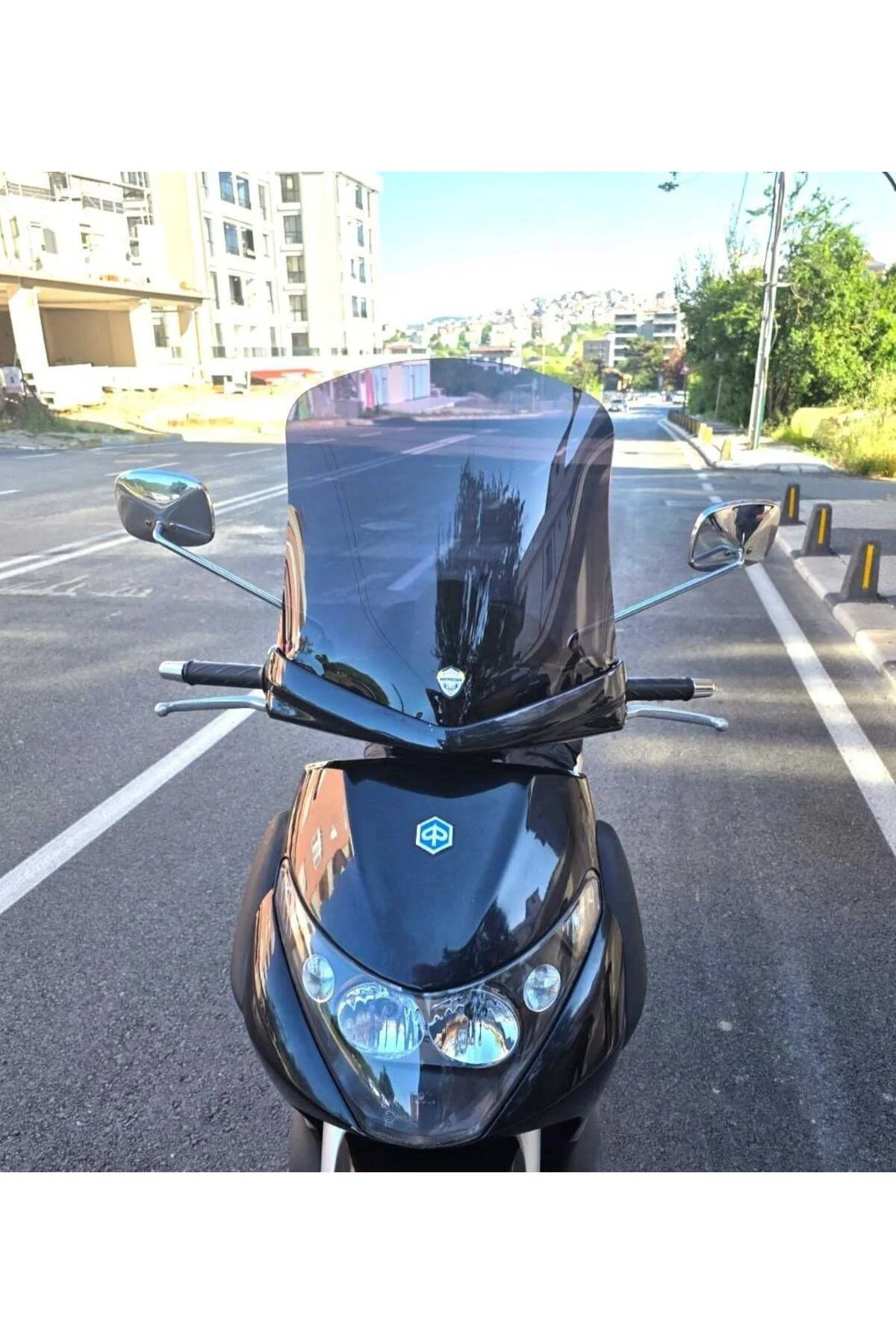 Piaggio Beverly 250 Ön Cam 2005-2007 Model 44cm Siyah Renkli 4mm