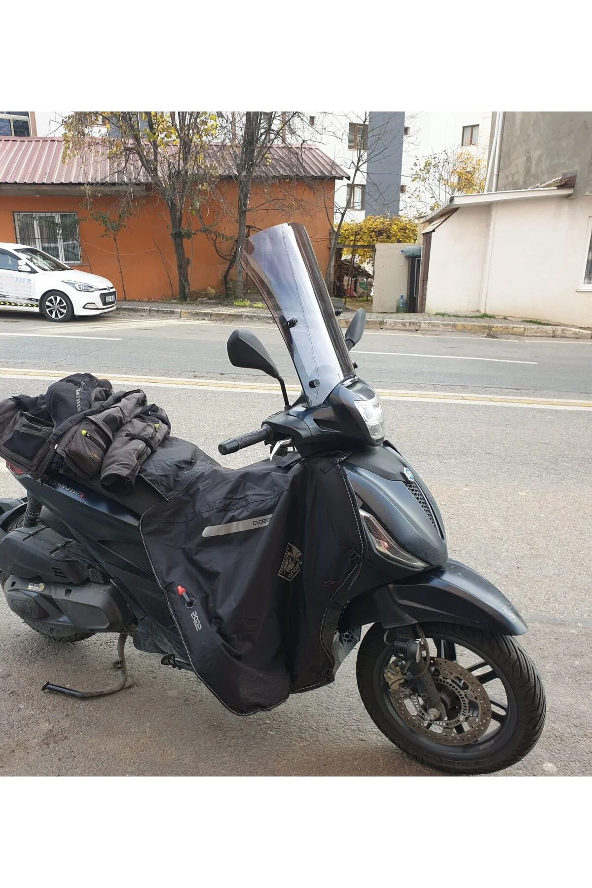 Piaggio Beverly 400 Ön Cam 2021-2026 Model 44cm Füme Renkli 4mm