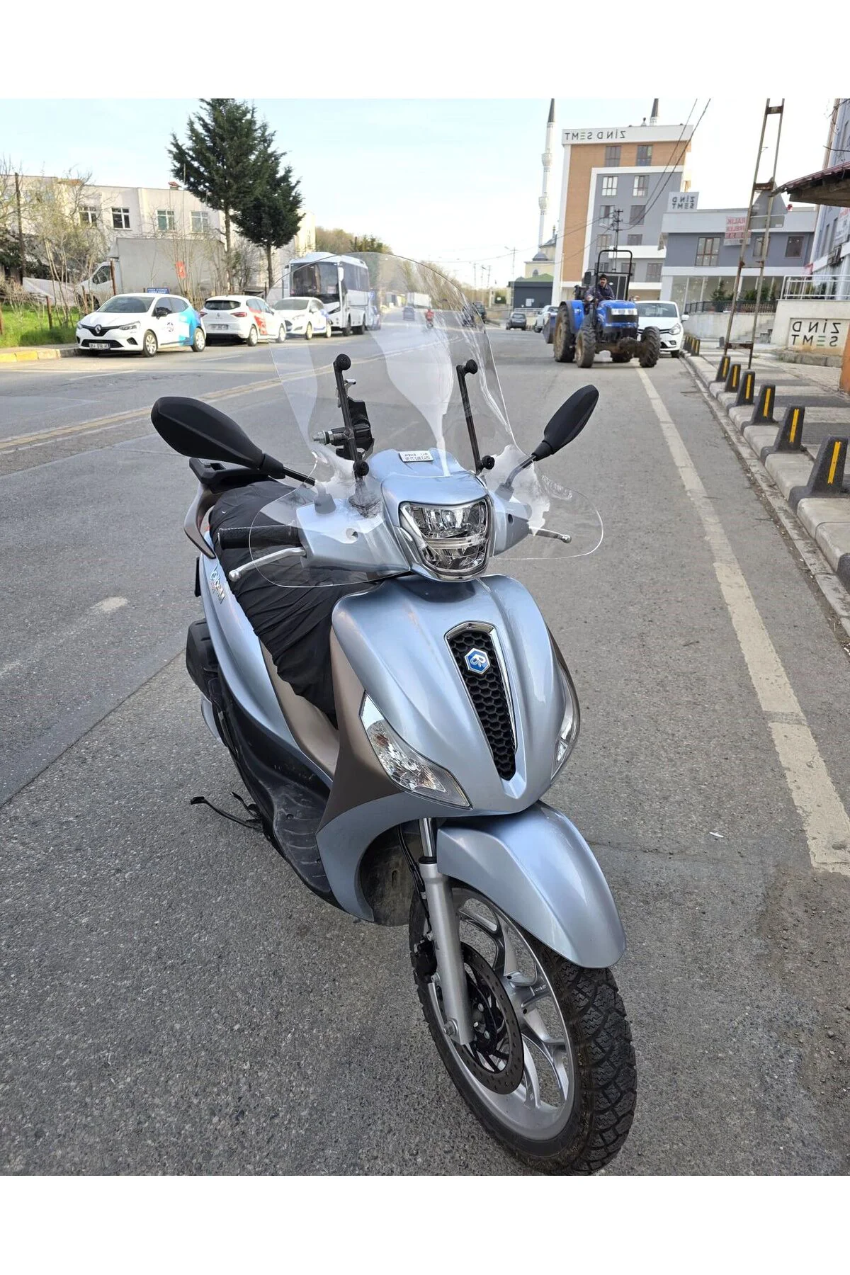 Piaggio Medley S 150 Ön Cam 2021-2026 Model 56cm Şeffaf Renkli El