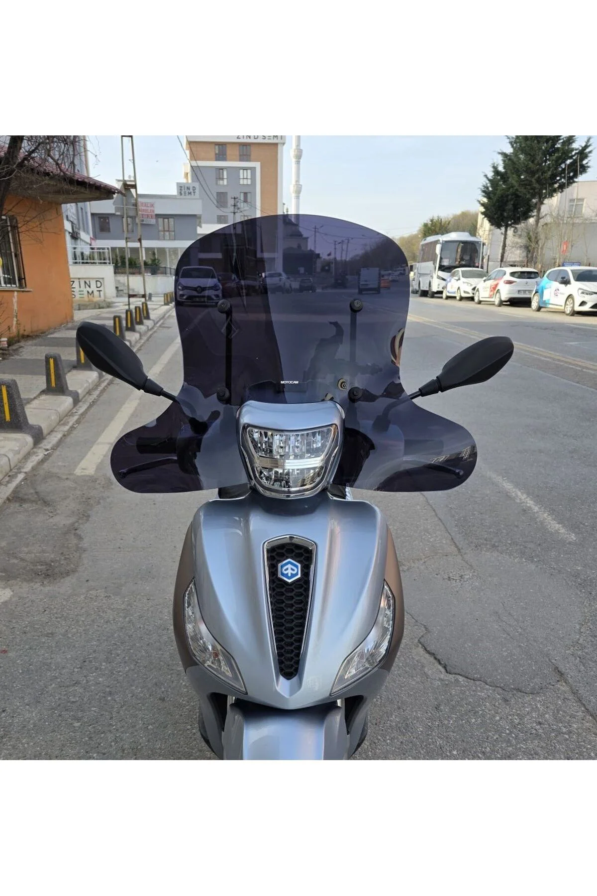 Piaggio Medley S 150 Ön Cam 2021-2026 Model 56cm Siyah Renkli Elcikli APARATSIZDIR
