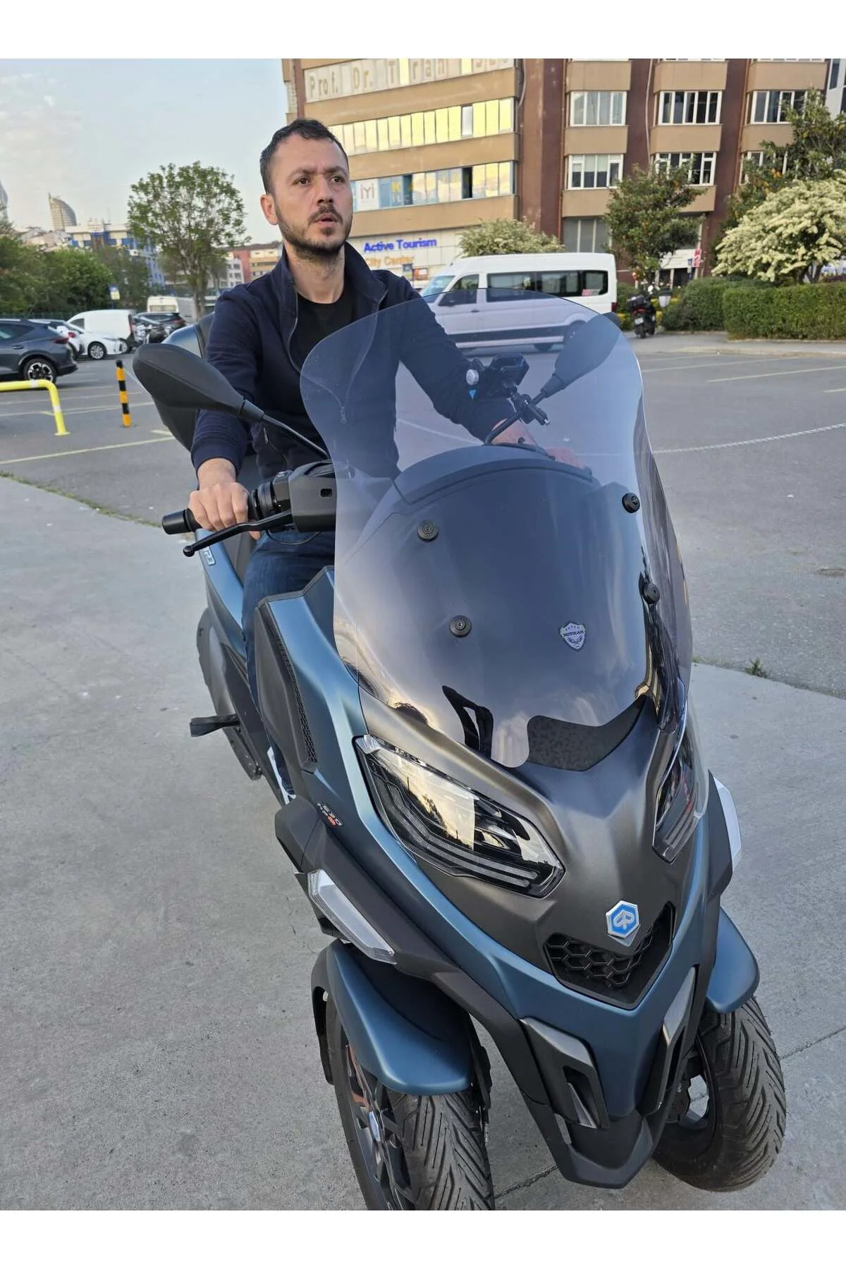 Piaggio MP3 530 Ön Cam 2023-2026 Model 60cm Füme Renkli 4mm ORTA 