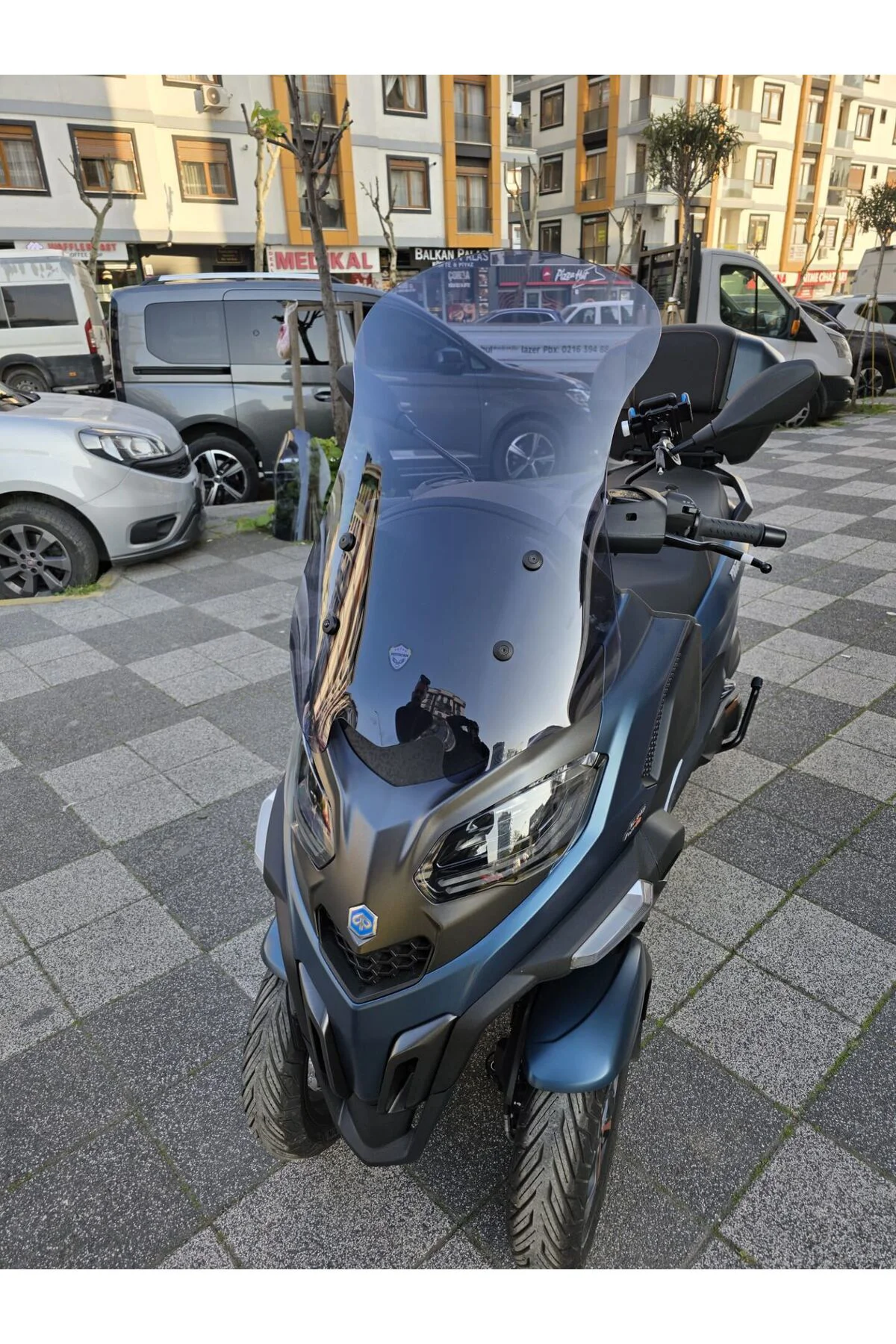 Piaggio MP3 530 Ön Cam 2023-2026 Model 72cm Füme Renkli 4mm UZUN