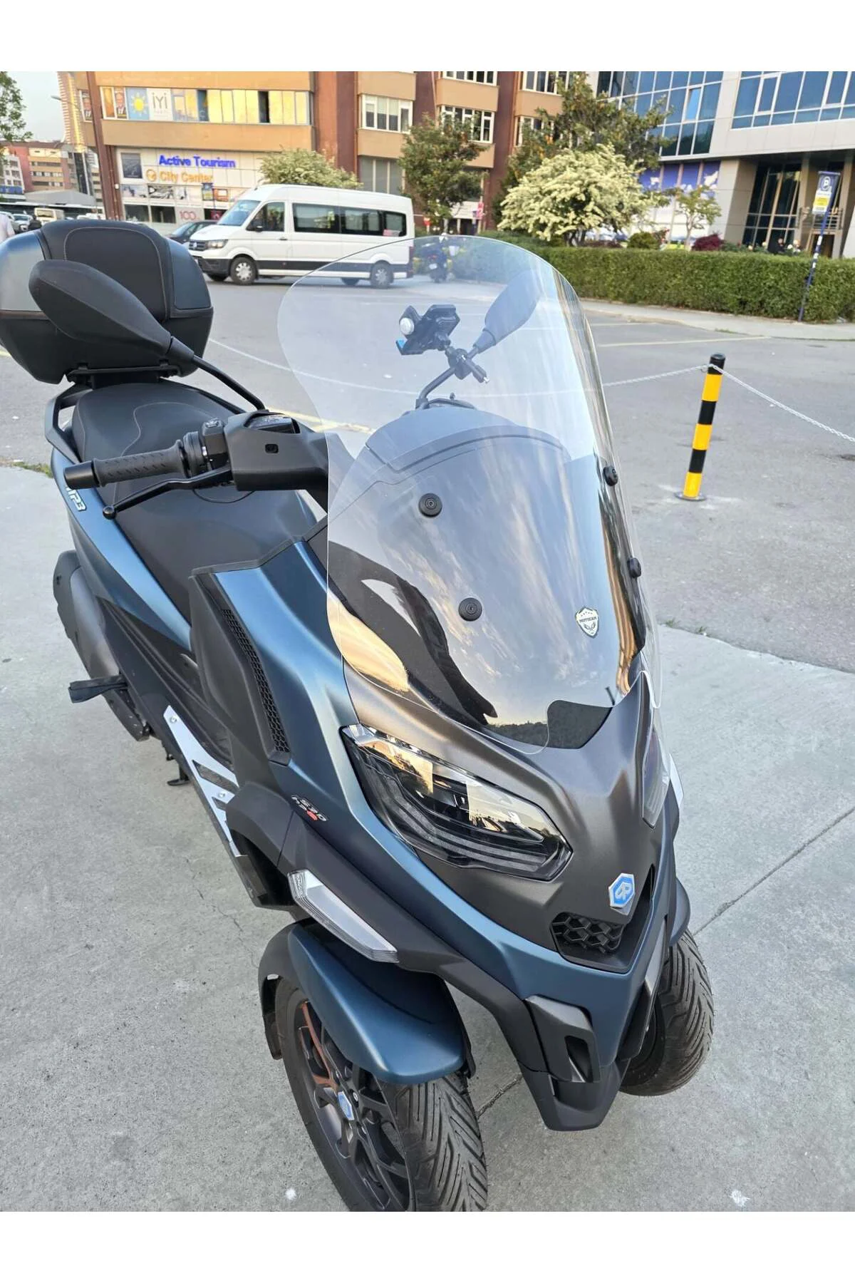 Piaggio MP3 530 Ön Cam 2023-2026 Model 60cm Şeffaf Renkli 4mm ORT