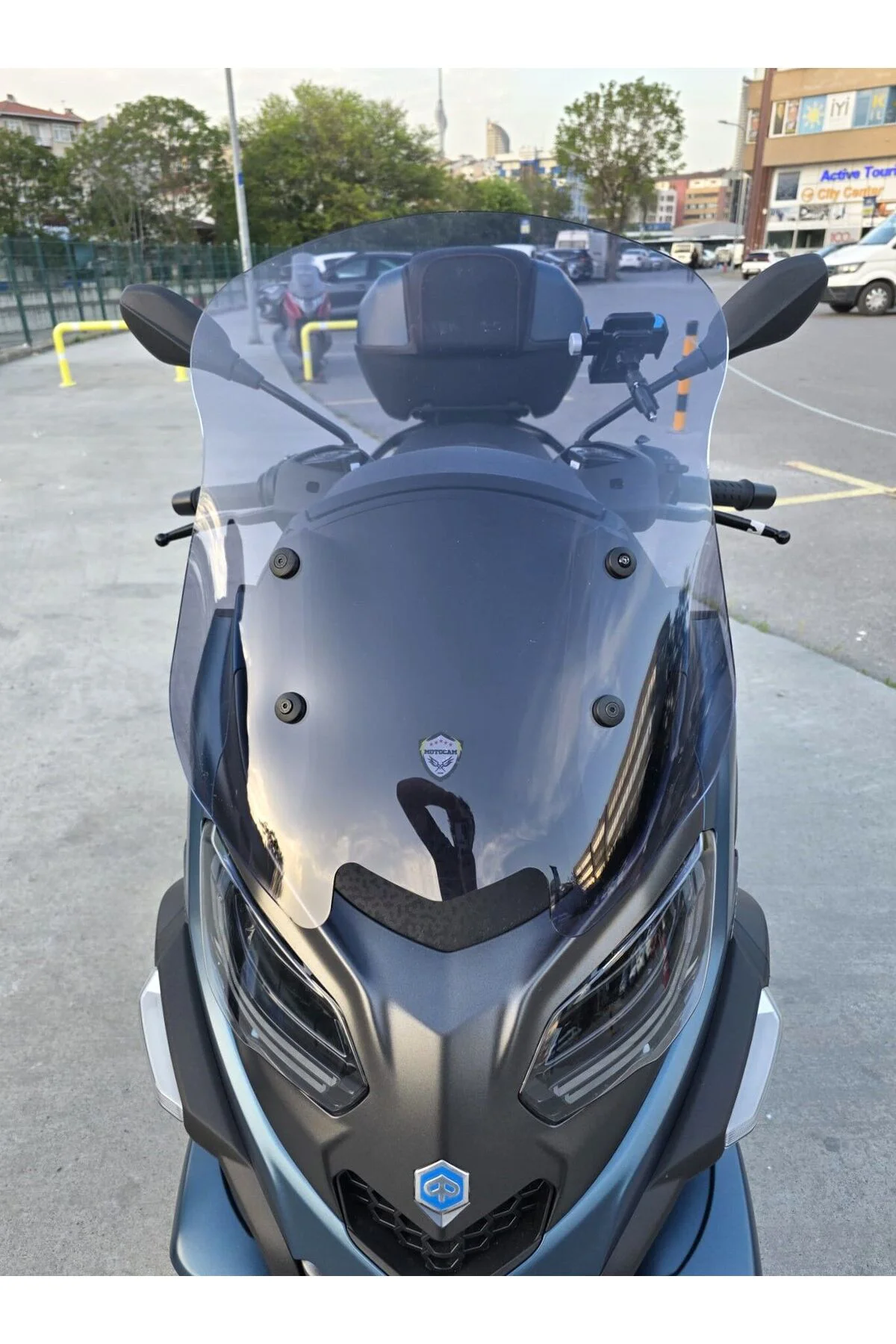 Piaggio MP3 530 Ön Cam 2023-2026 Model 60cm Füme Renkli 4mm ORTA 