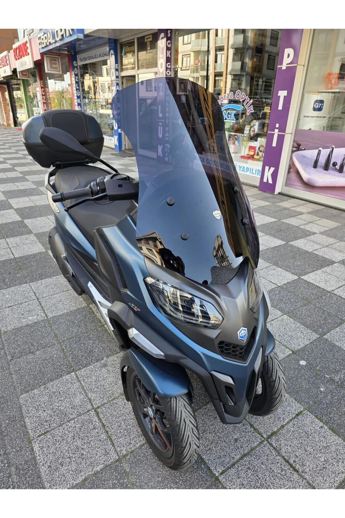 Piaggio MP3 530 Ön Cam 2023-2026 Model 72cm Siyah Renkli 4mm UZUN