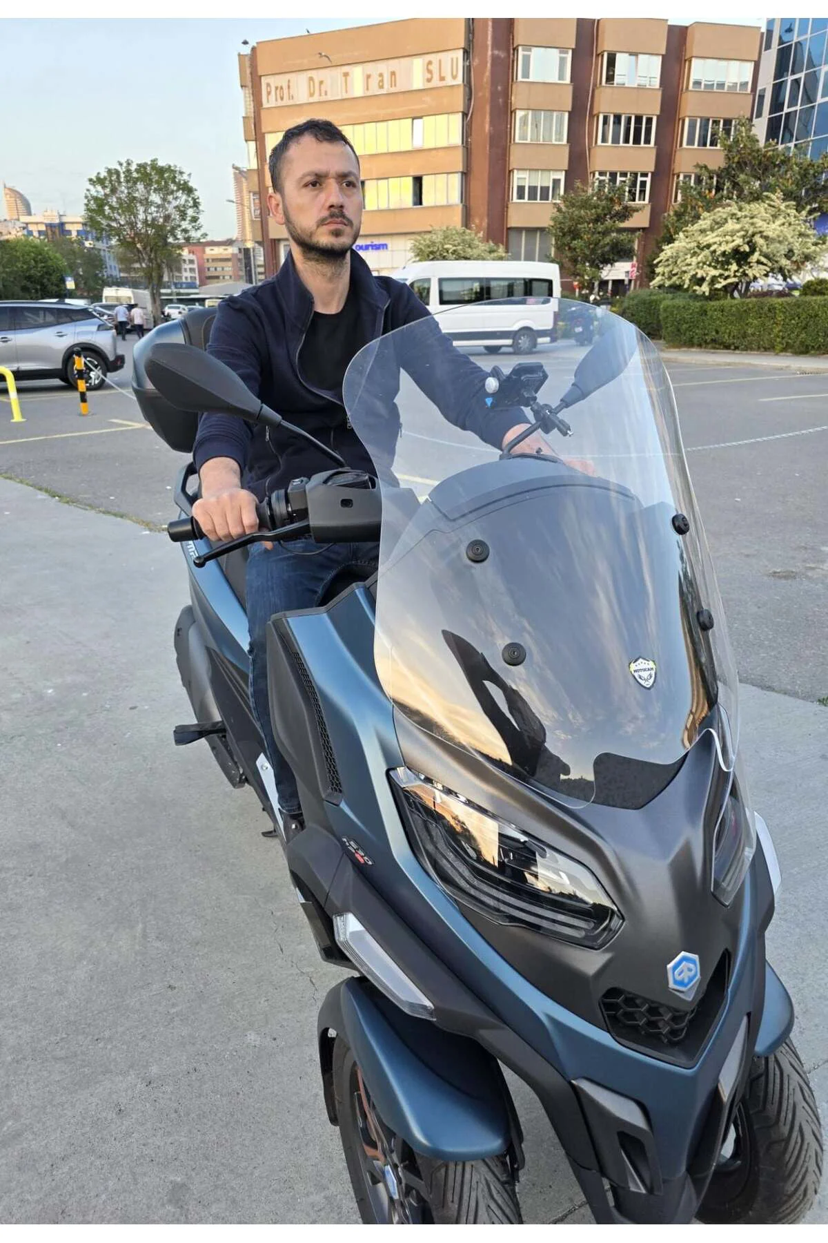 Piaggio MP3 530 Ön Cam 2023-2026 Model 60cm Şeffaf Renkli 4mm ORT
