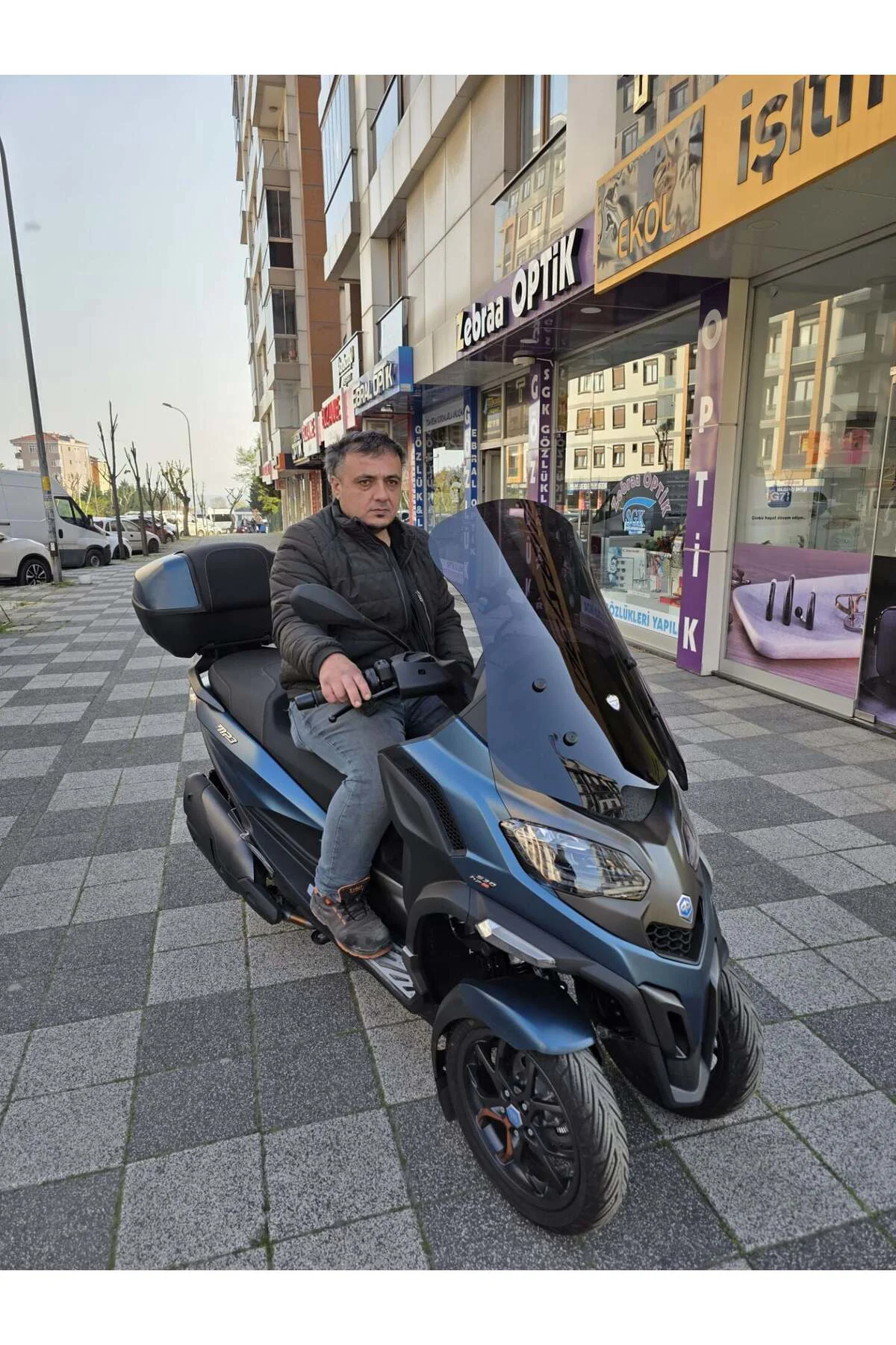 Piaggio MP3 530 Ön Cam 2023-2026 Model 72cm Siyah Renkli 4mm UZUN