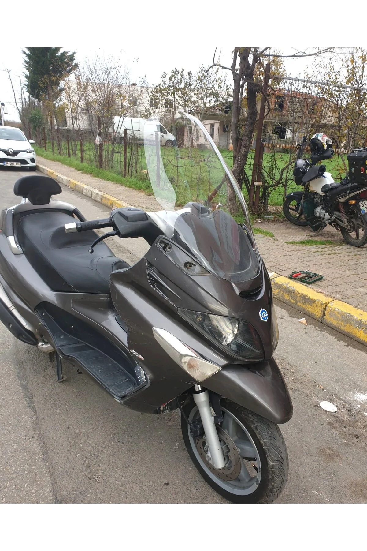Piaggio X Evo 250 Ön Cam 2008-2016 Model 70cm Şeffaf Renkli 4mm UZUN