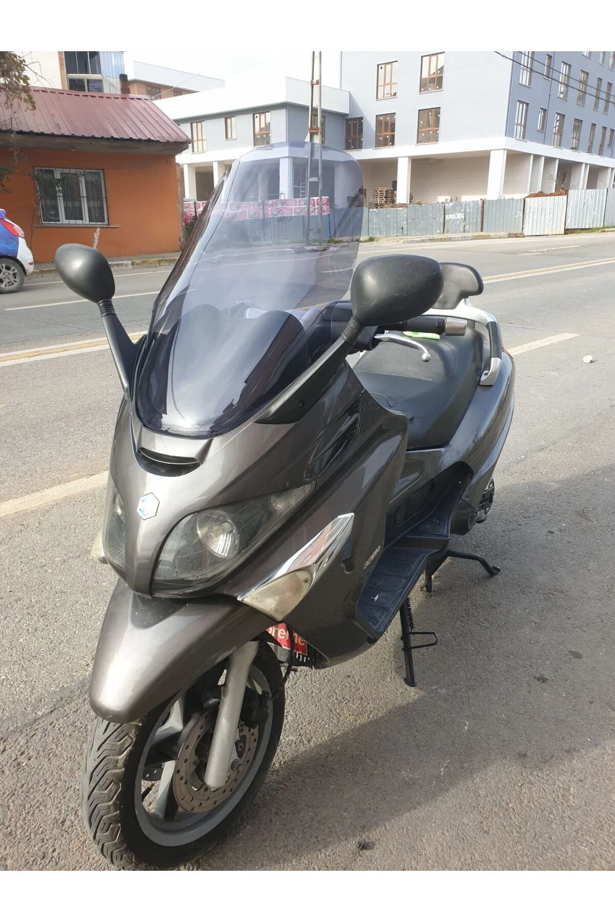Piaggio X Evo 400 Ön Cam 2008-2016 Model 70cm Füme Renkli 4mm UZU