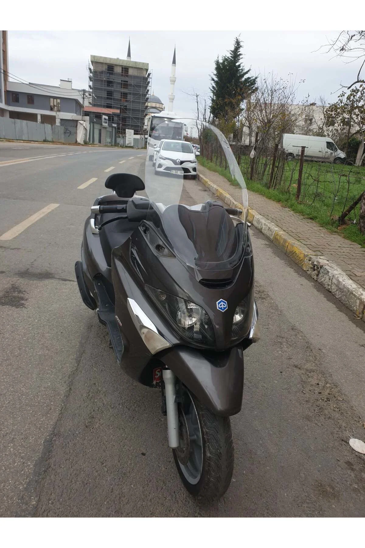 Piaggio X Evo 400 Ön Cam 2008-2016 Model 58cm Şeffaf Renkli 4mm ORİJİNAL BOYLU