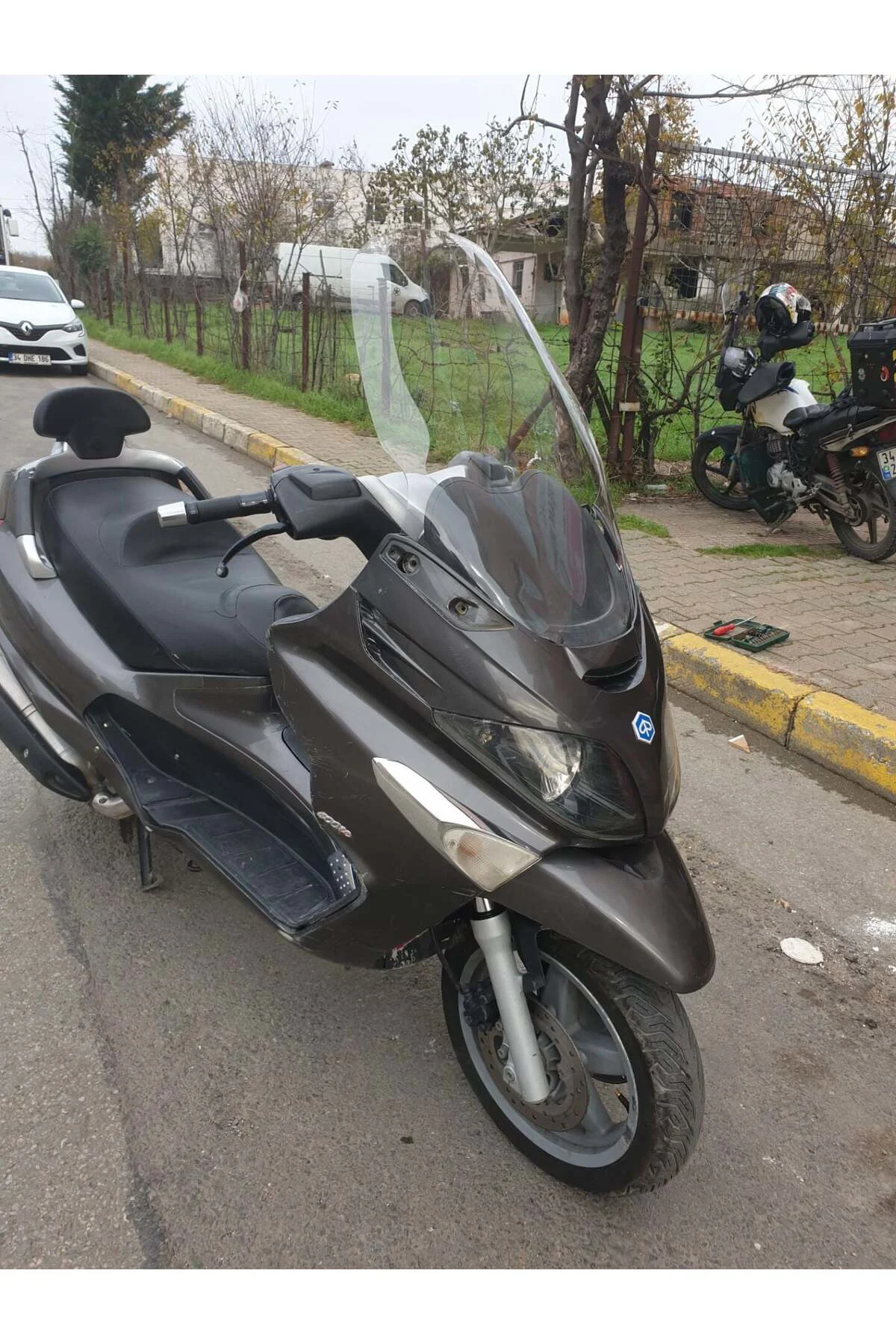 Piaggio X Evo 400 Ön Cam 2008-2016 Model 58cm Şeffaf Renkli 4mm ORİJİNAL BOYLU