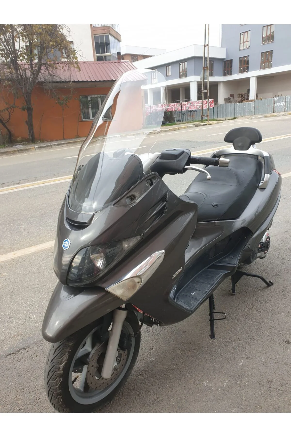 Piaggio X Evo 400 Ön Cam 2008-2016 Model 58cm Şeffaf Renkli 4mm ORİJİNAL BOYLU